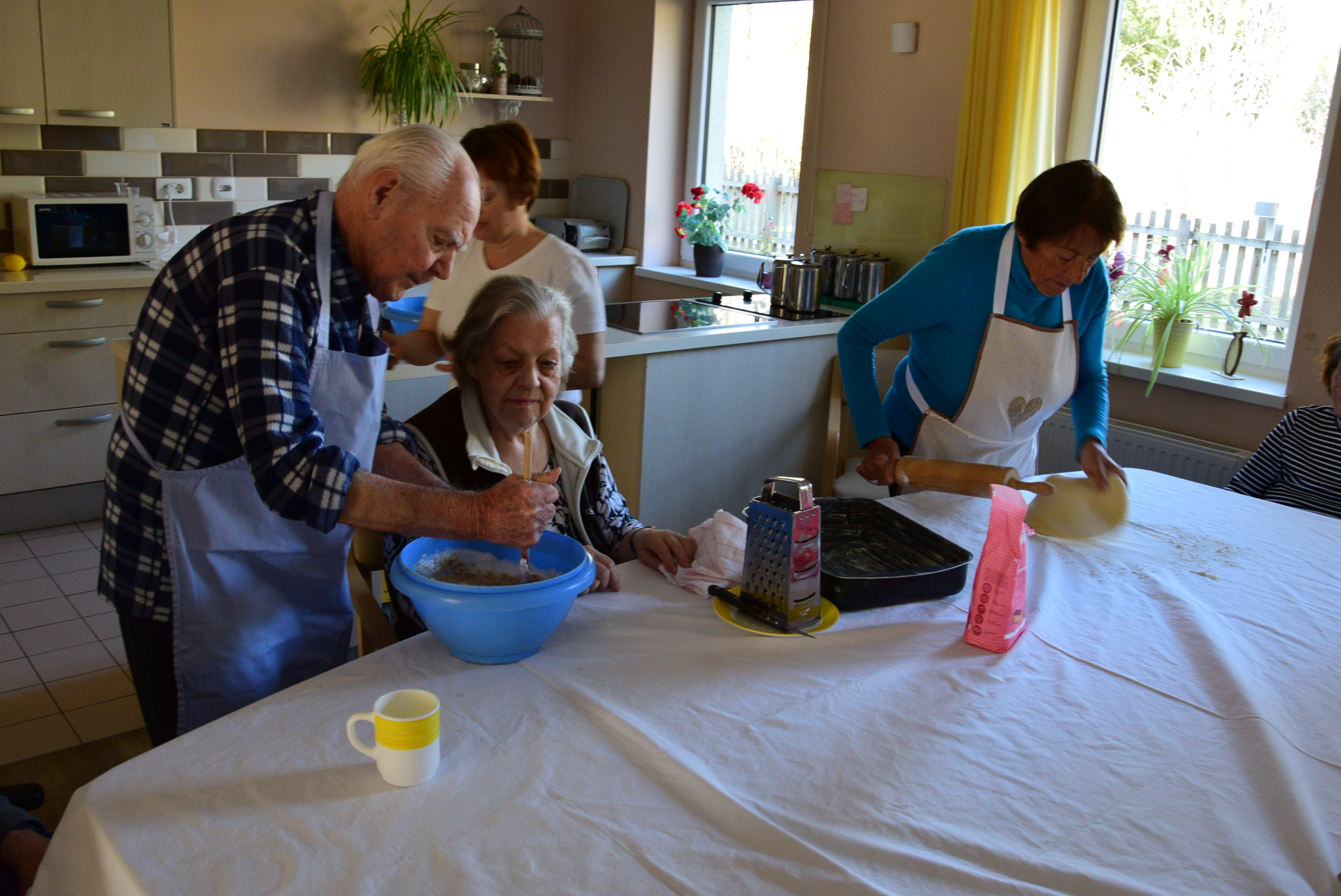 Peka potice po skupinah