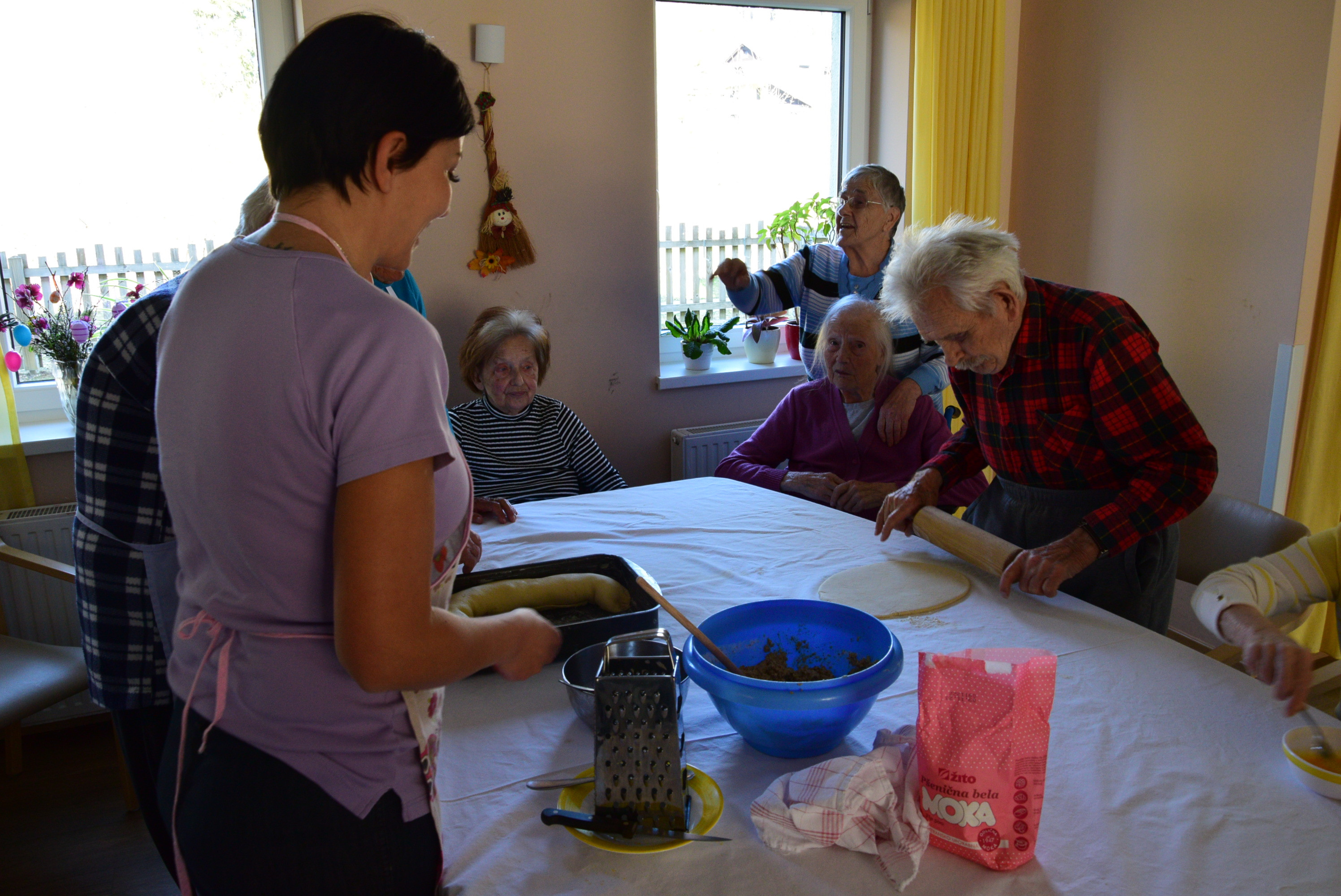 Peka potice po skupinah