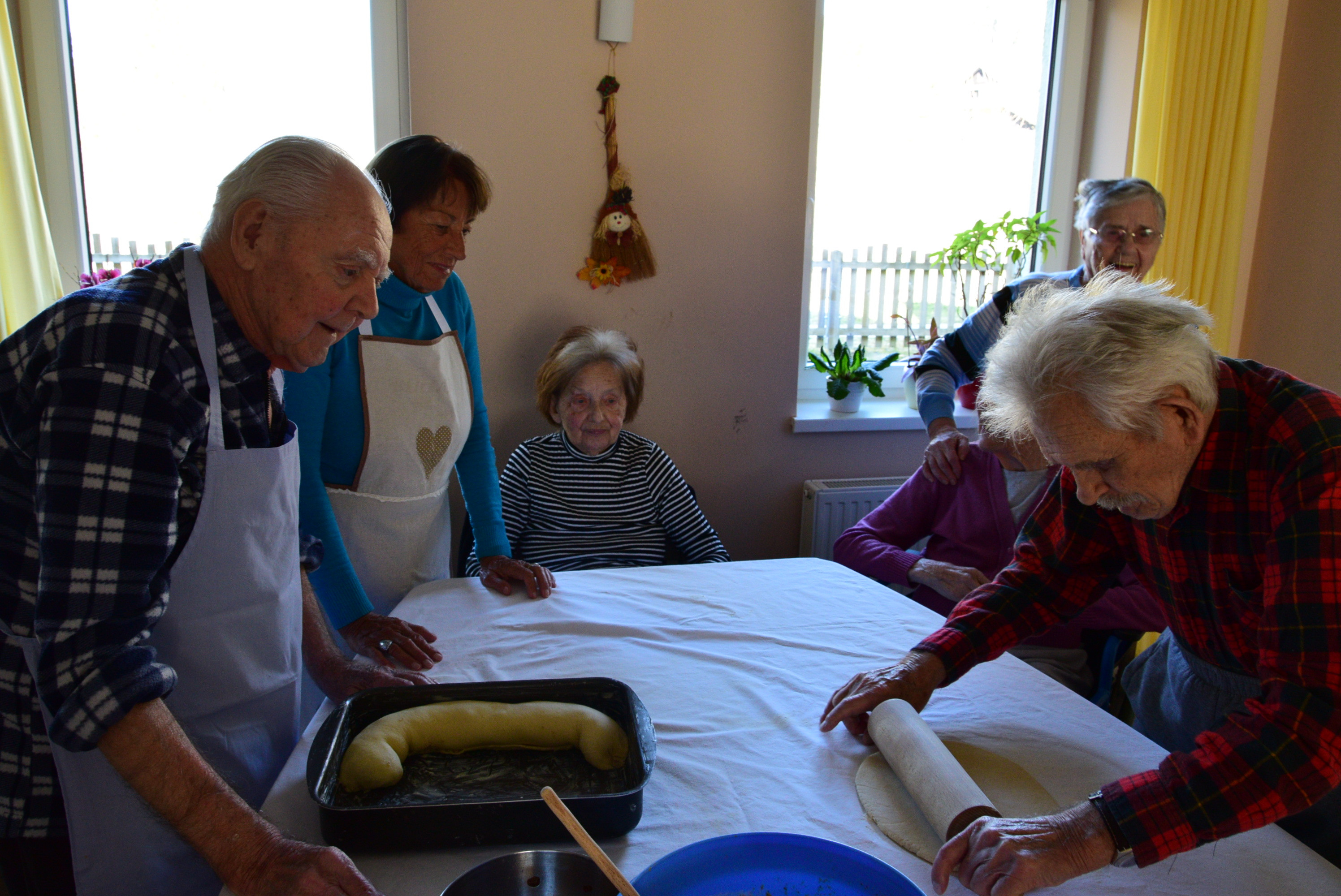 Peka potice po skupinah