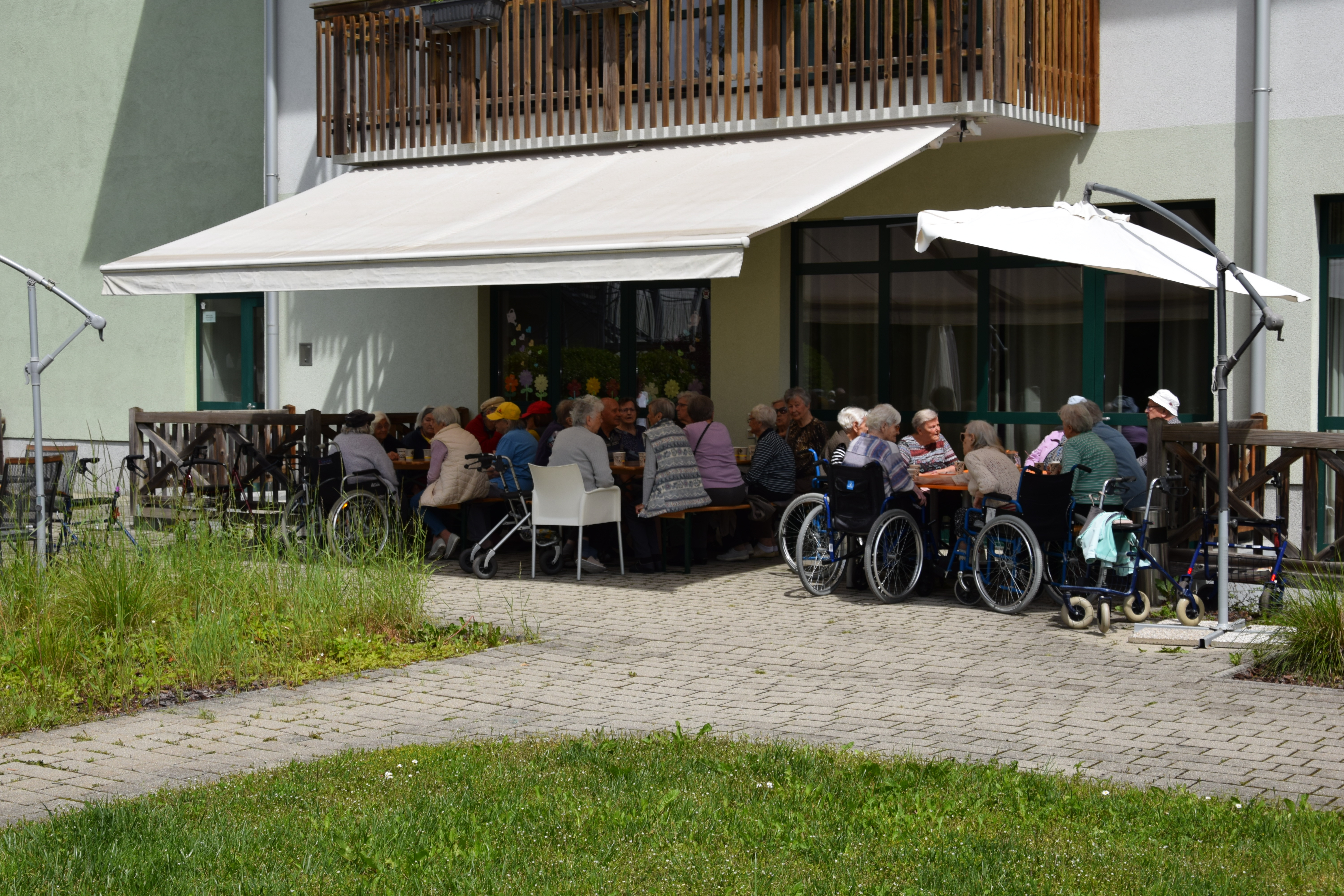 Piknik  s stanovalci v parku