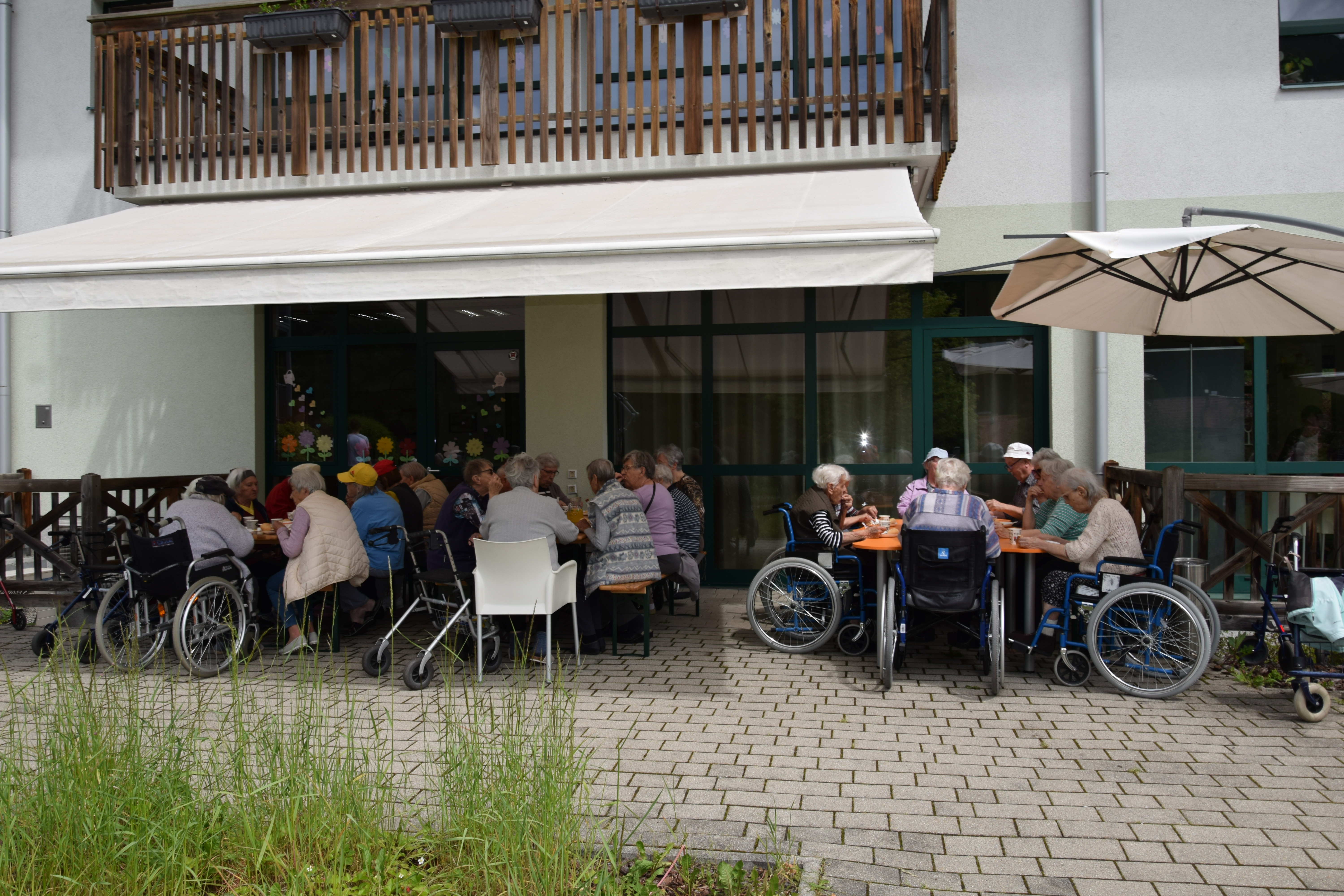 Piknik  s stanovalci v parku