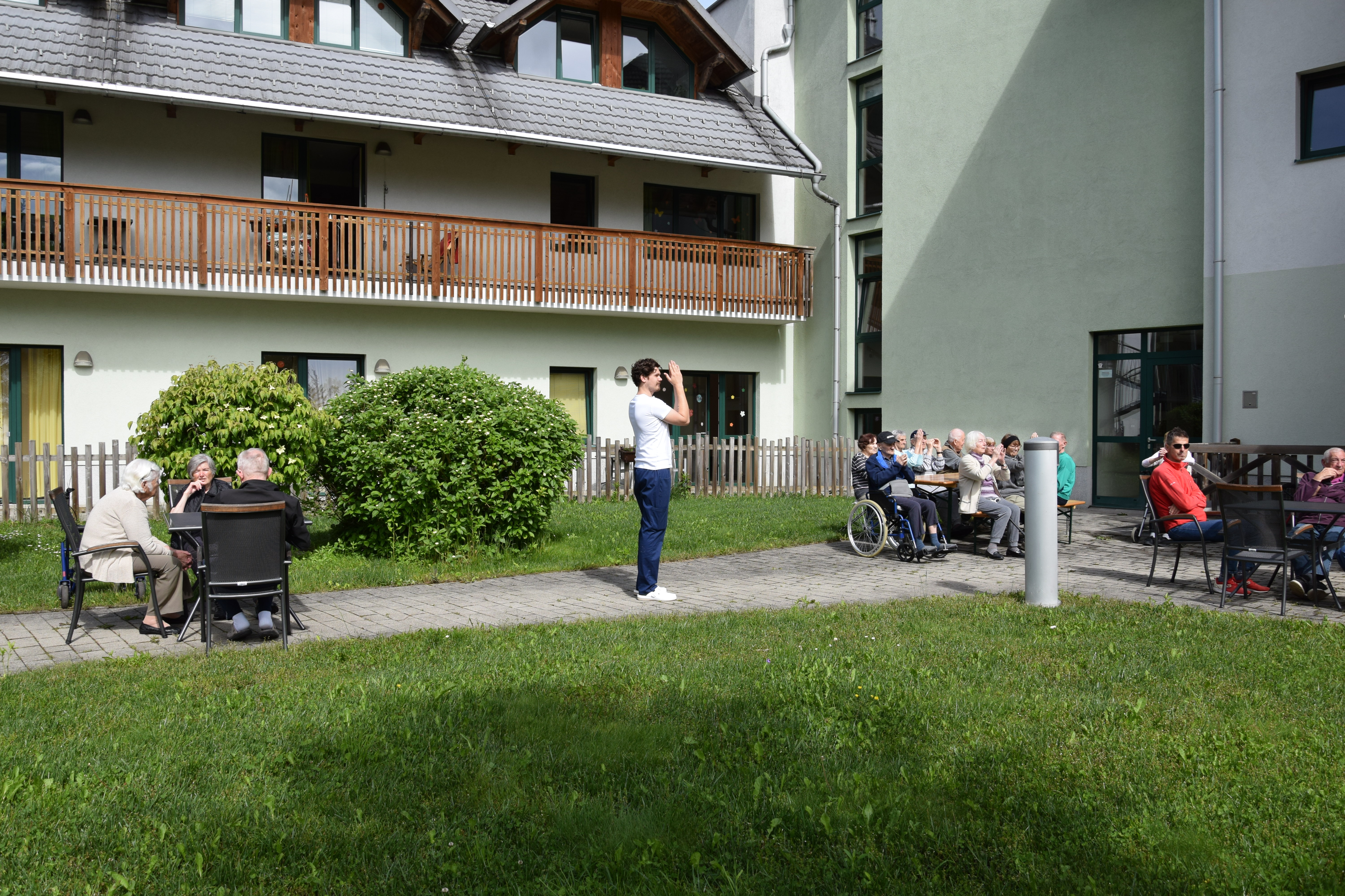 Piknik  s stanovalci v parku