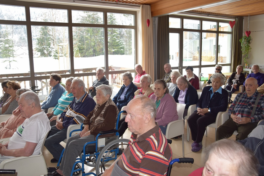 Poezija in melodija z roko v roki