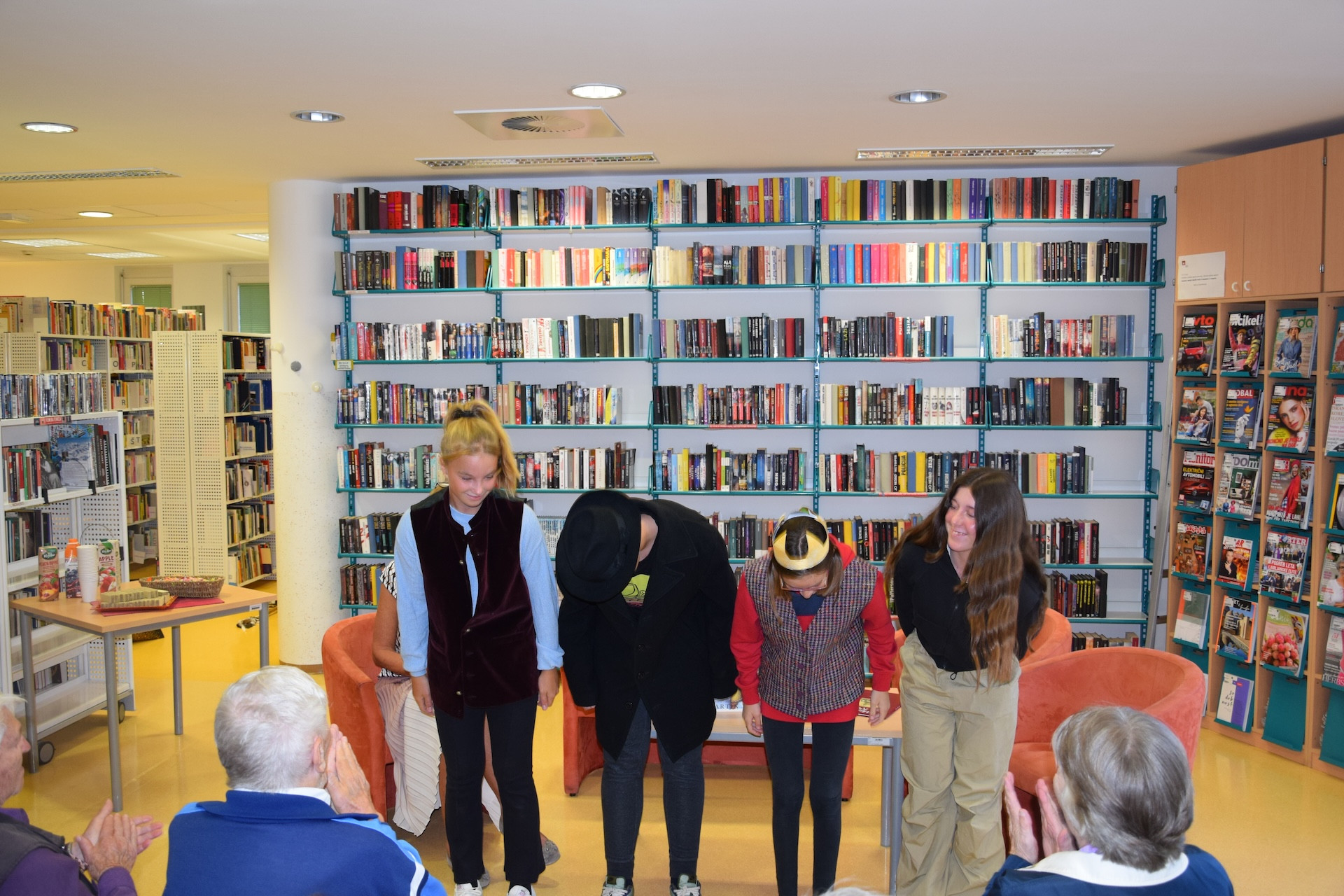 Pokloni čas, polepšaj dan - obisk knjižnice Kranjska Gora