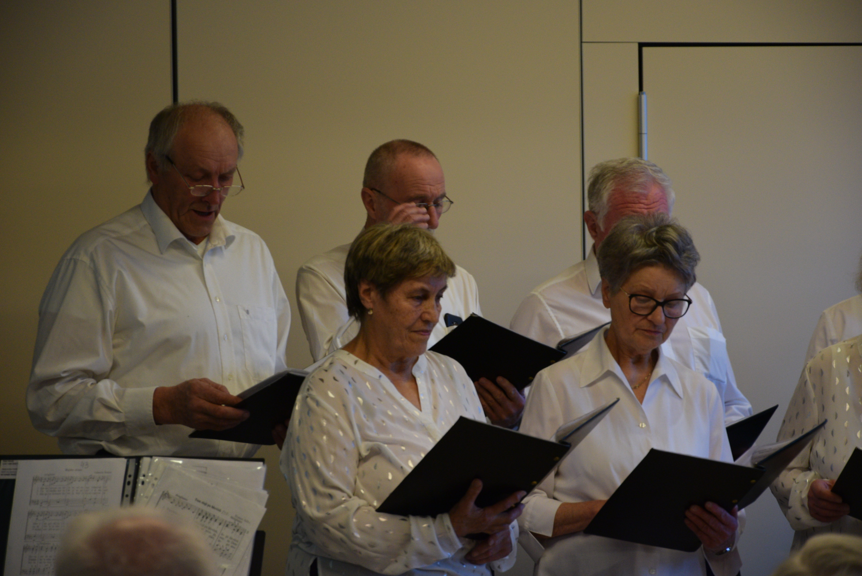 Praznični nastop Mešanega pevskega zbora Odmev