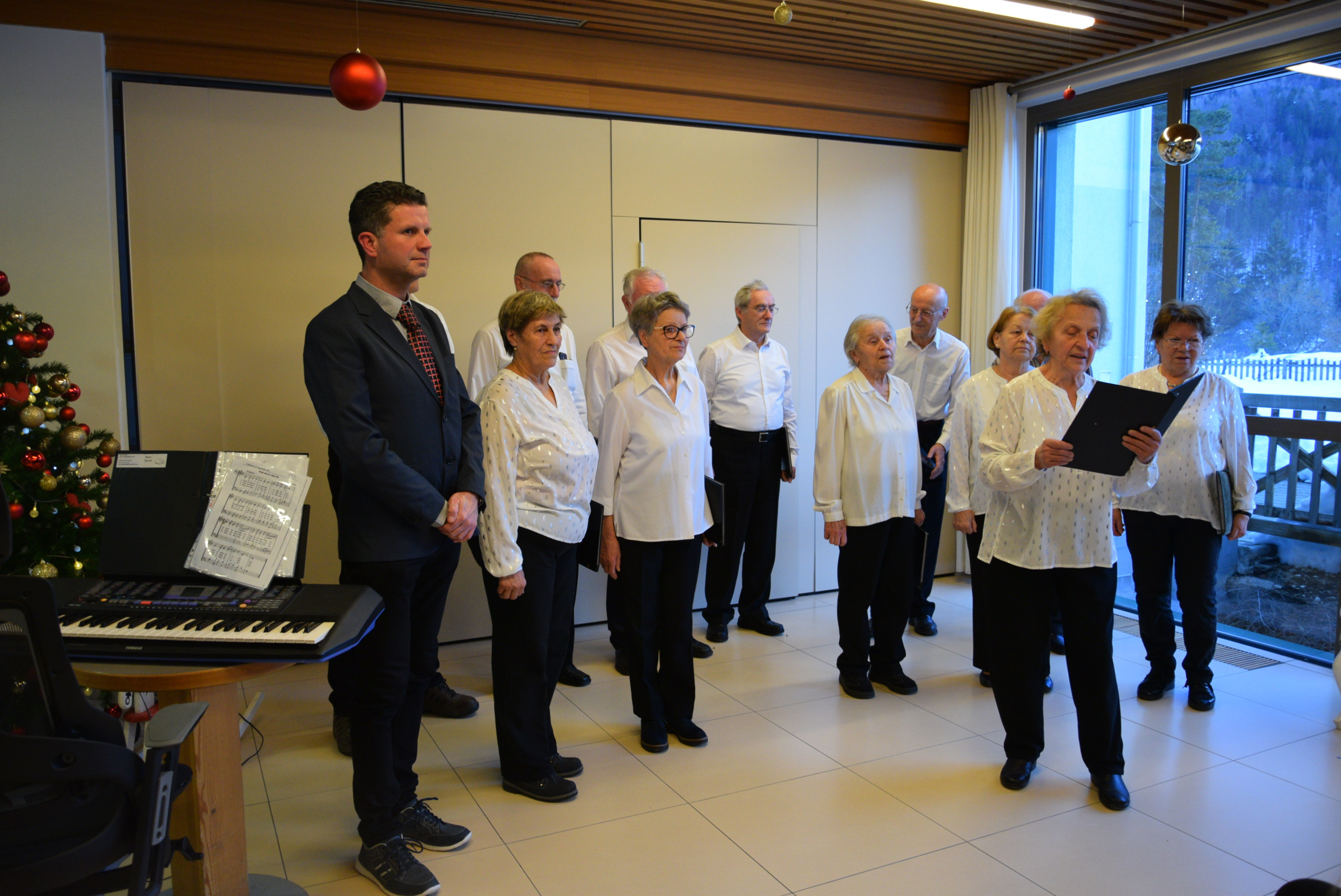 Praznični nastop Mešanega pevskega zbora Odmev