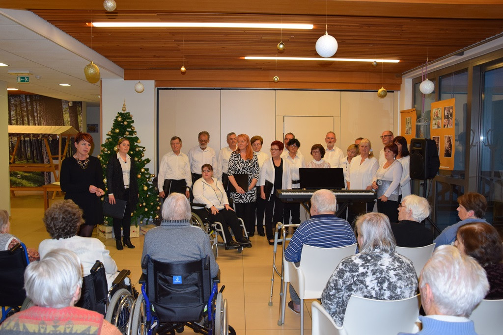 Prižig novoletnih lučk