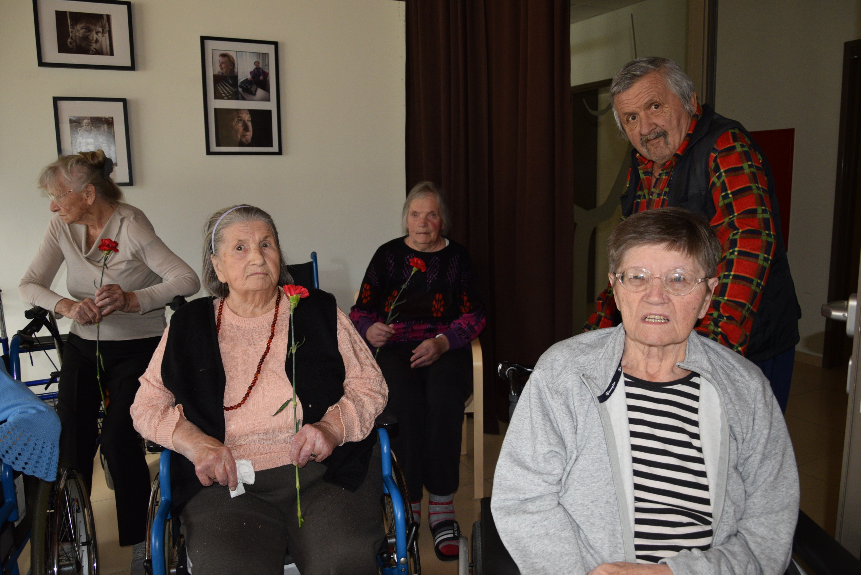 Proslava ob dnevu žena in mučenikov v avli