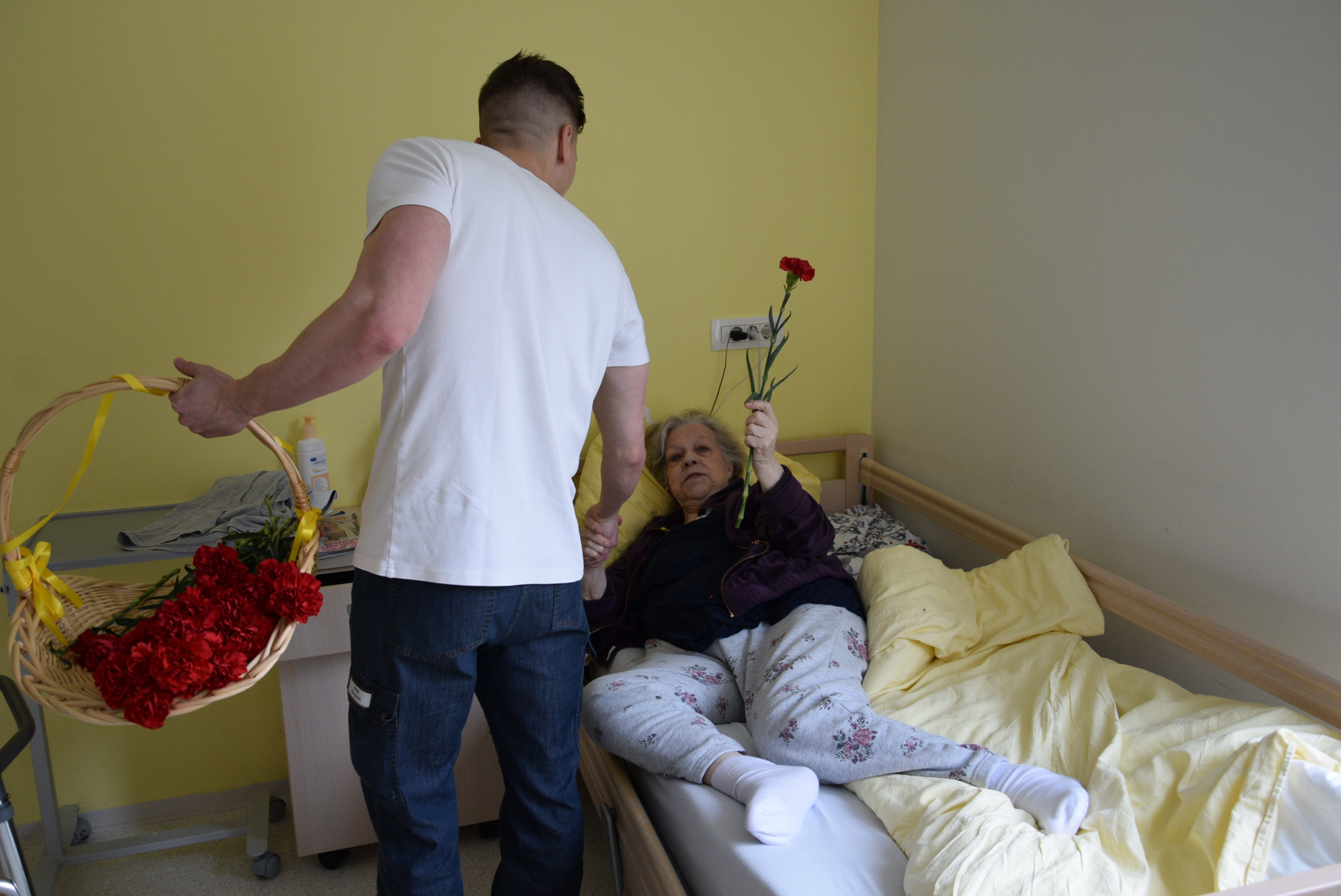 Proslava ob dnevu žena in mučenikov v avli