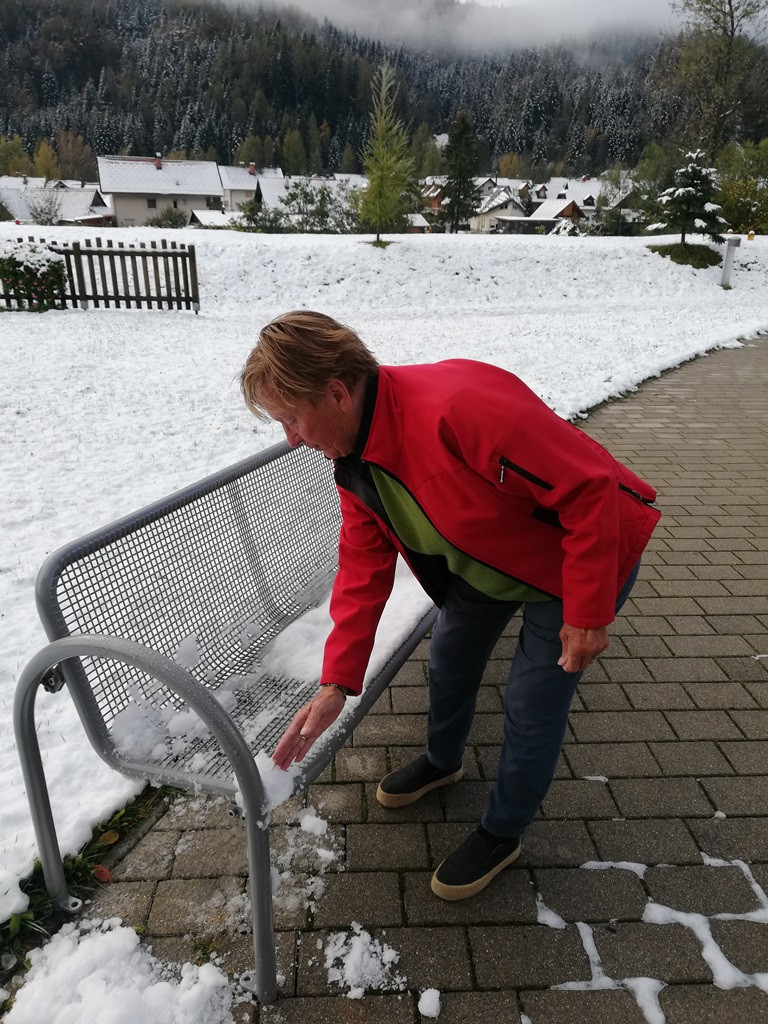 Prvi sneg in spomin na razigrano otroštvo