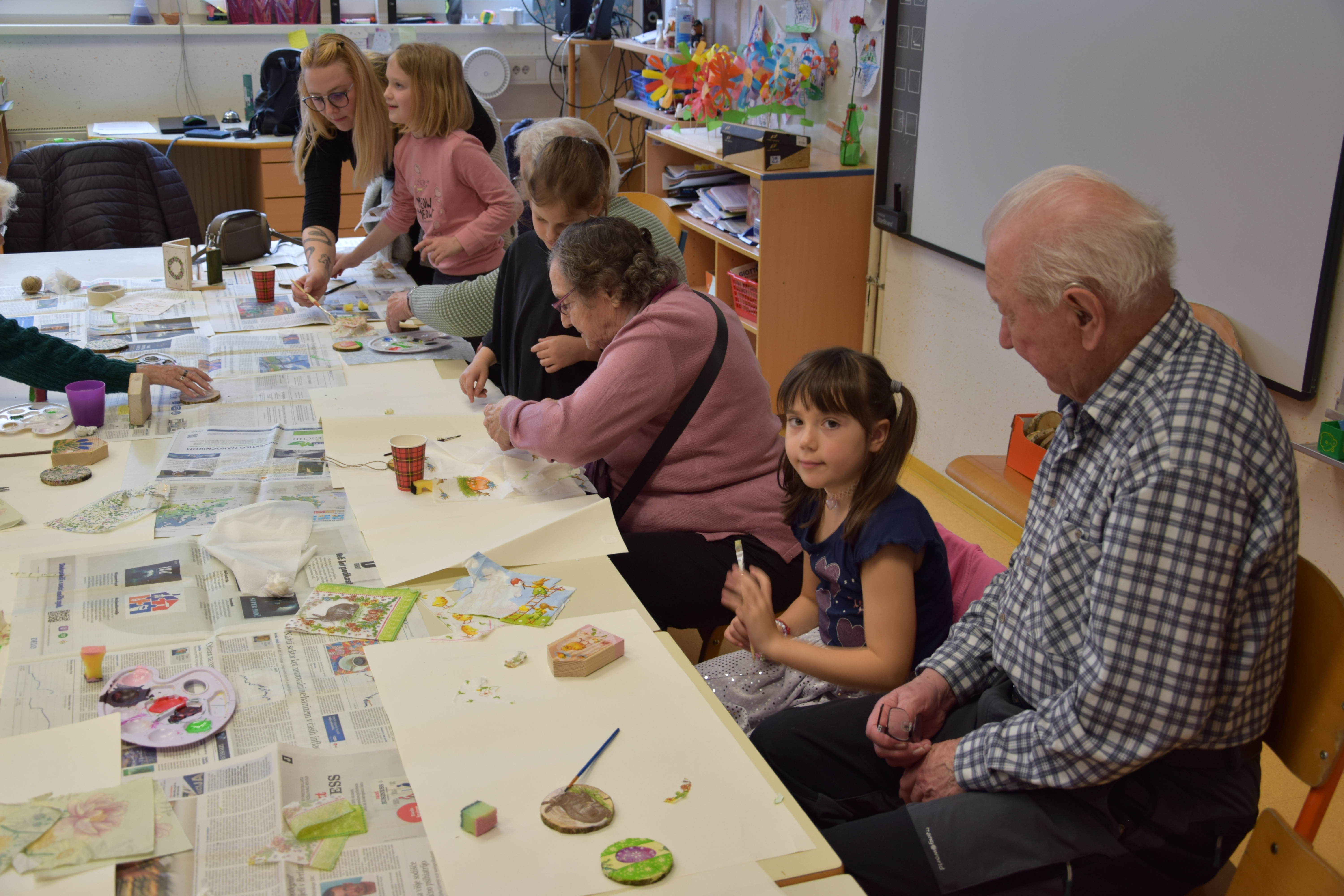 Ptički se ženijo v OŠ Mojstrana