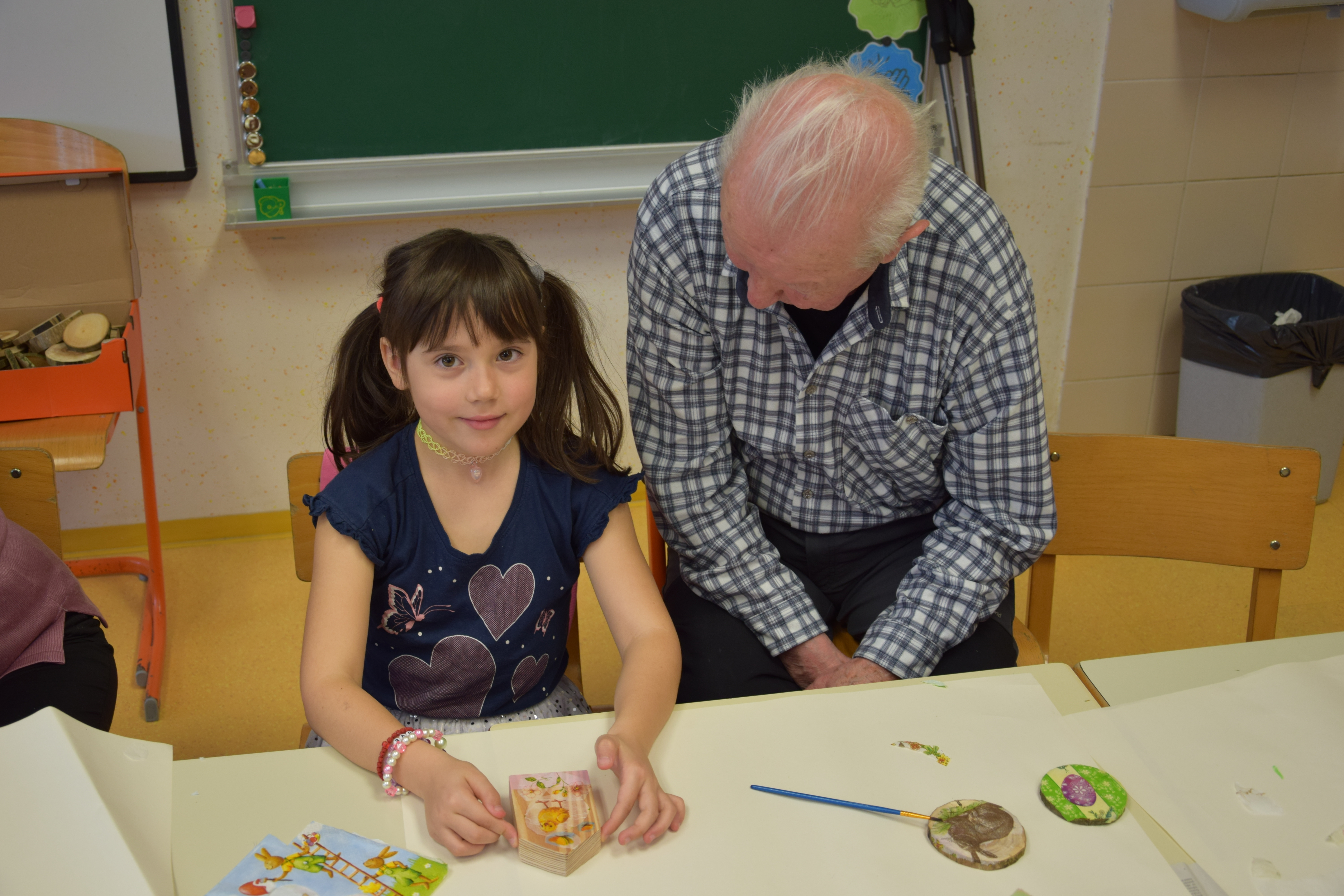 Ptički se ženijo v OŠ Mojstrana