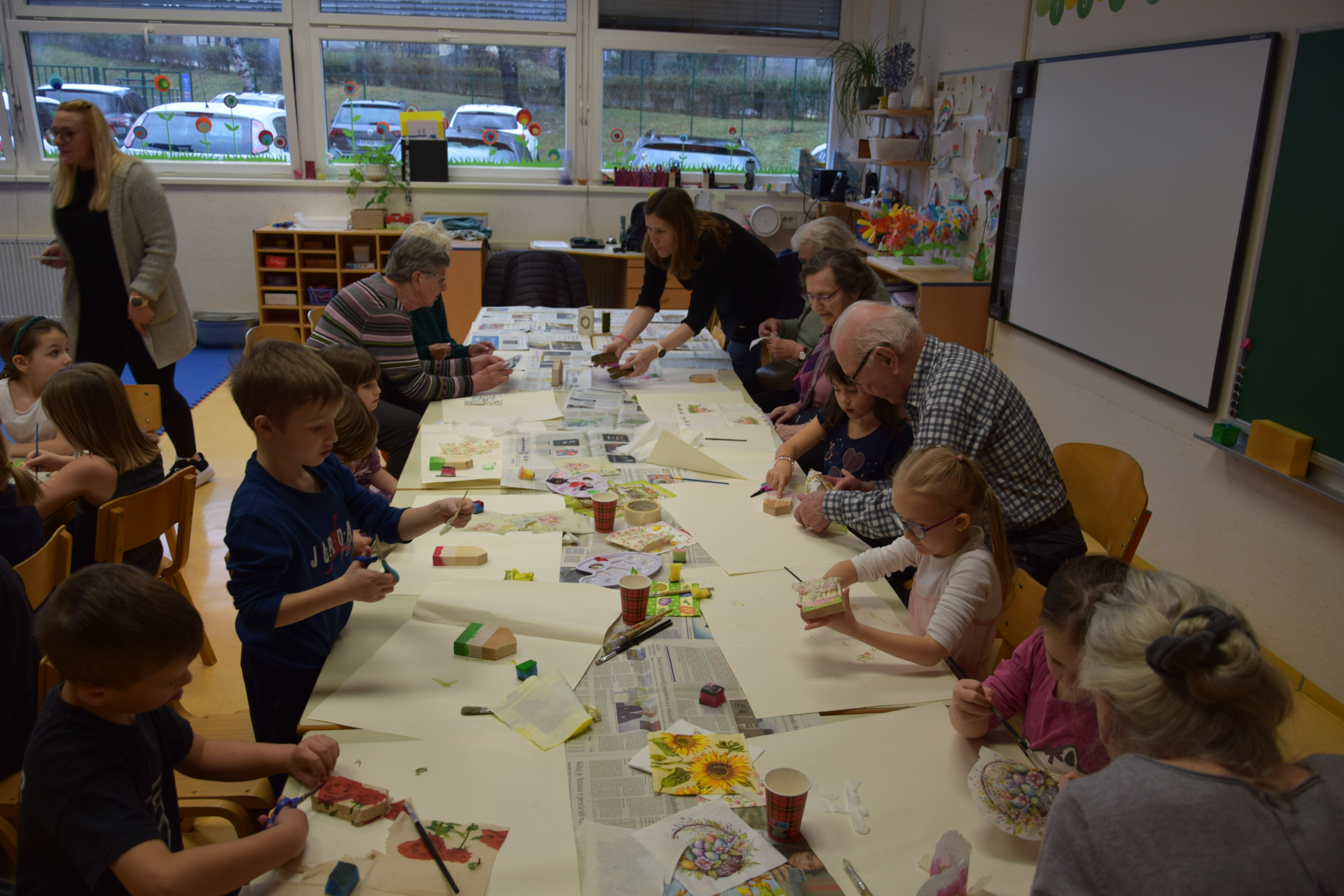 Ptički se ženijo v OŠ Mojstrana