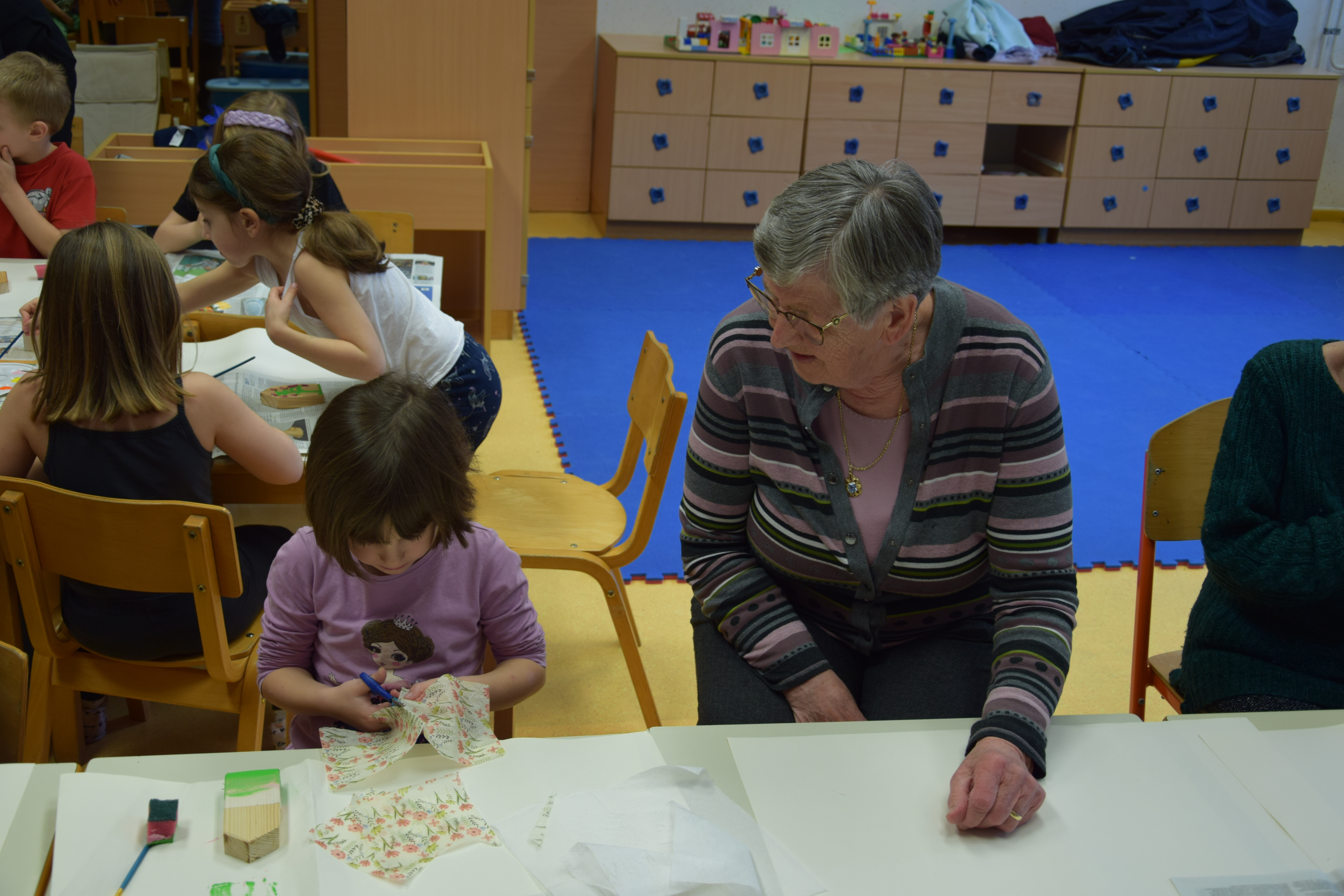 Ptički se ženijo v OŠ Mojstrana