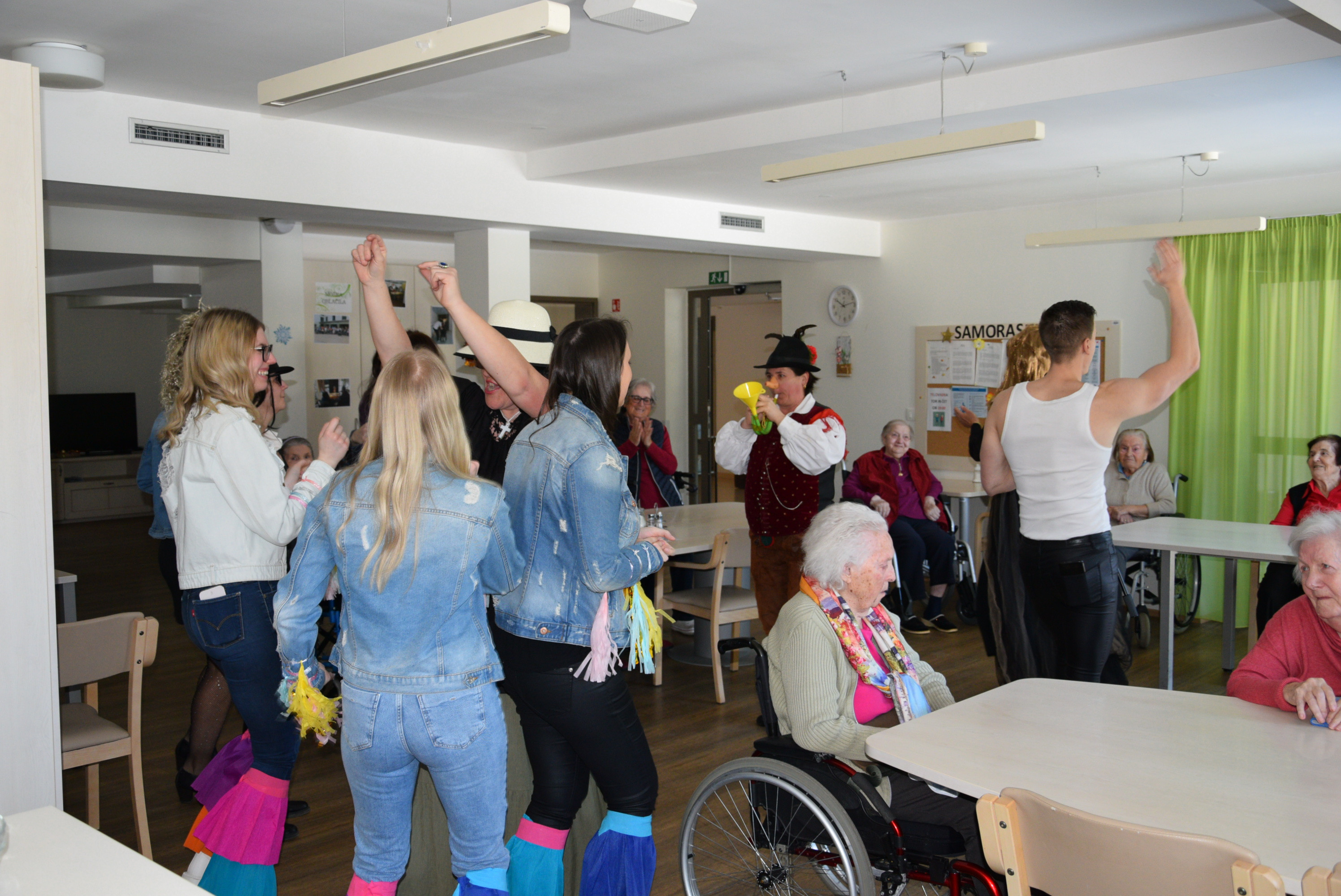 Pust: Izbor za pesem Viharnika v avli