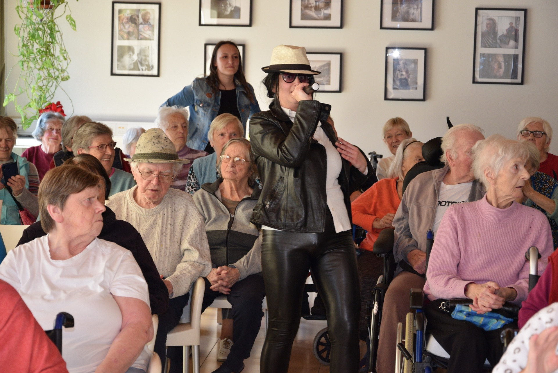 Pust: Izbor za pesem Viharnika v avli