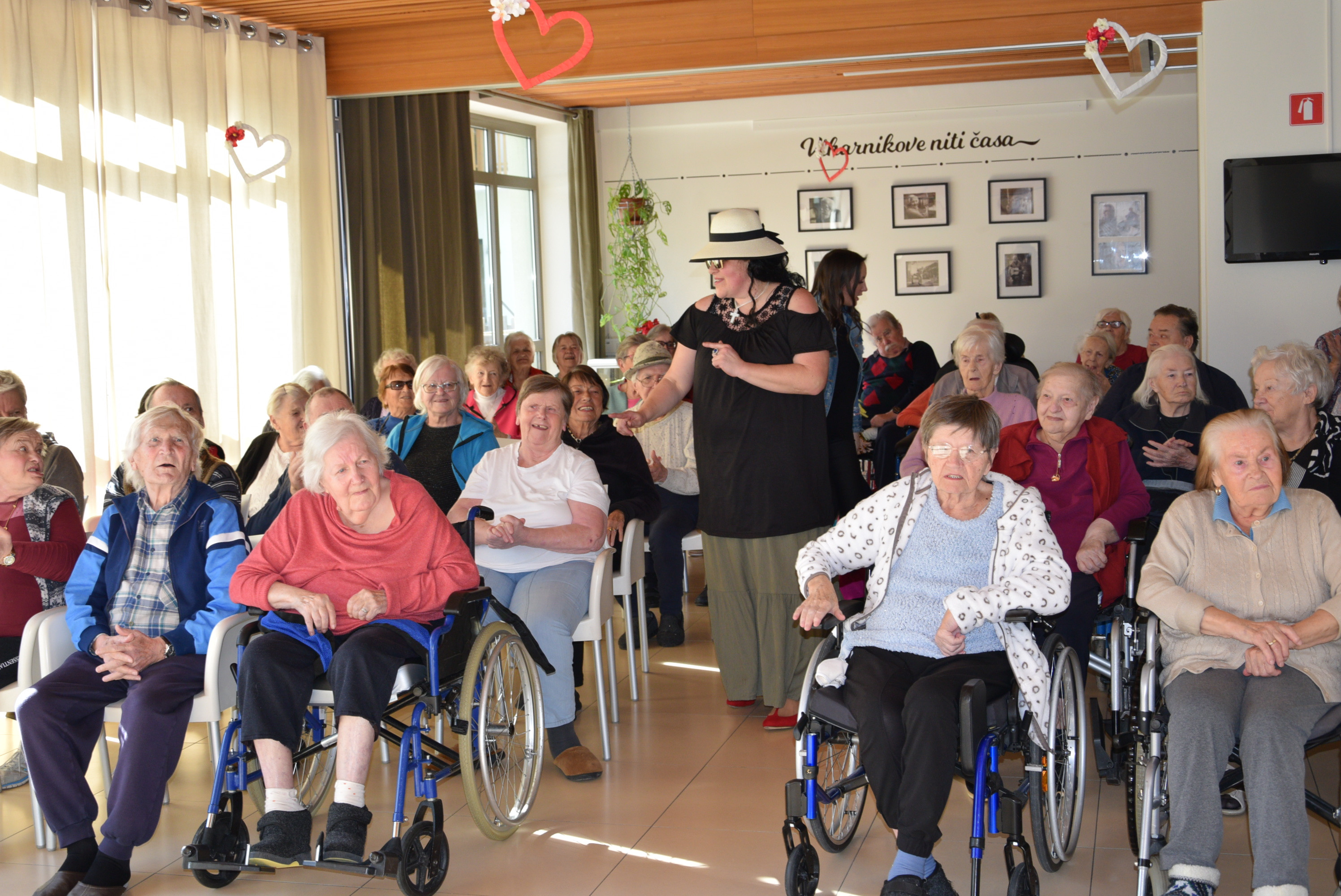 Pust: Izbor za pesem Viharnika v avli