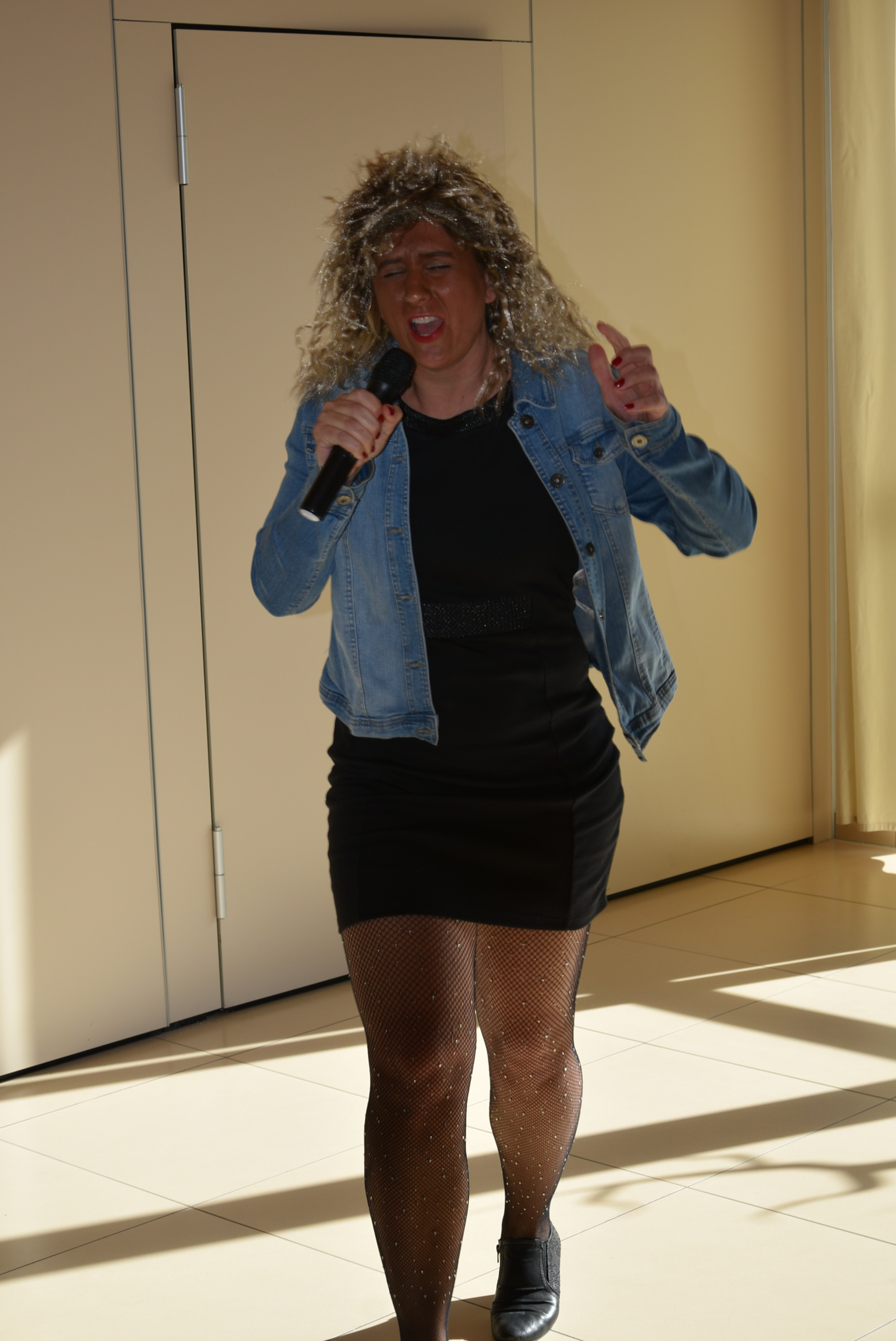 Pust: Izbor za pesem Viharnika v avli