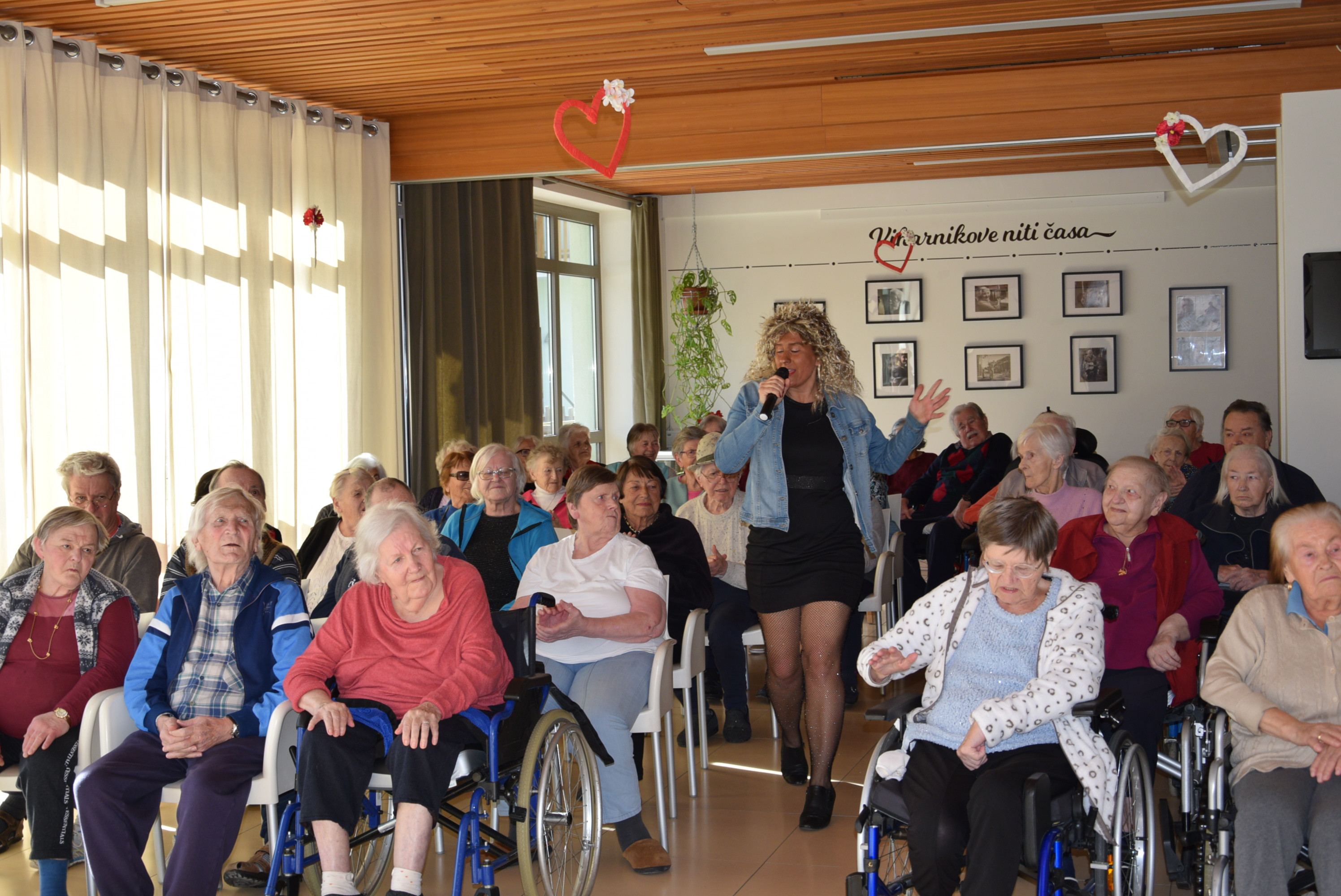 Pust: Izbor za pesem Viharnika v avli