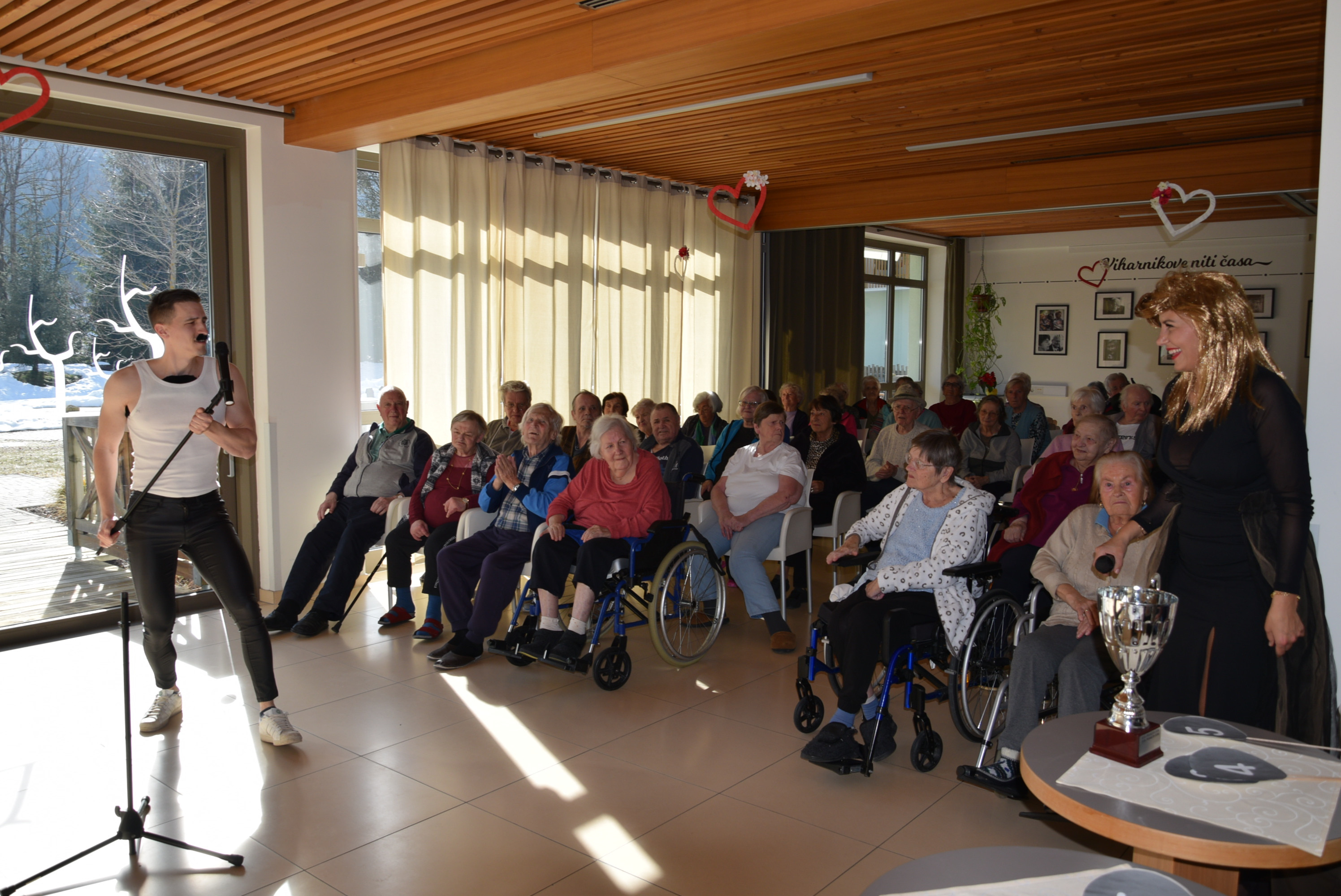 Pust: Izbor za pesem Viharnika v avli