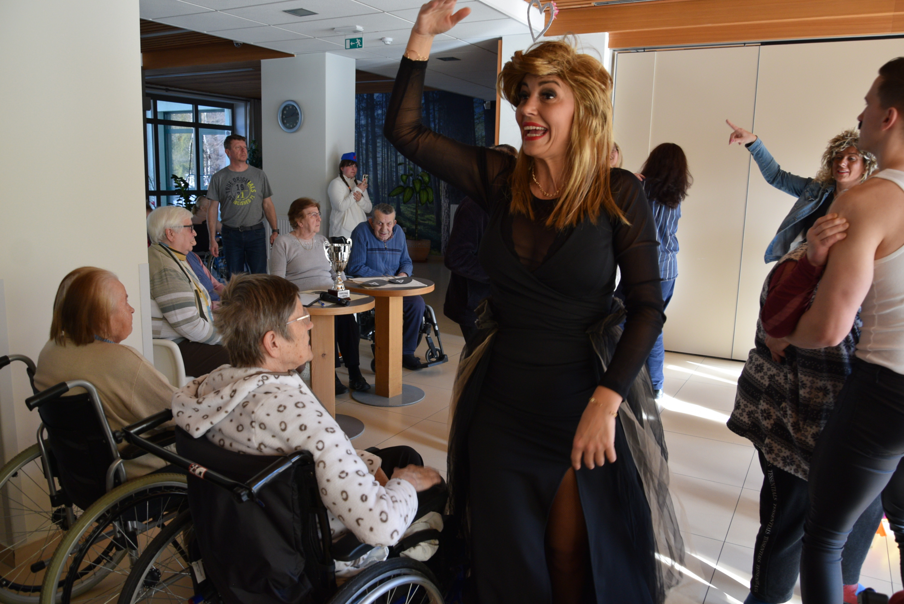 Pust: Izbor za pesem Viharnika v avli