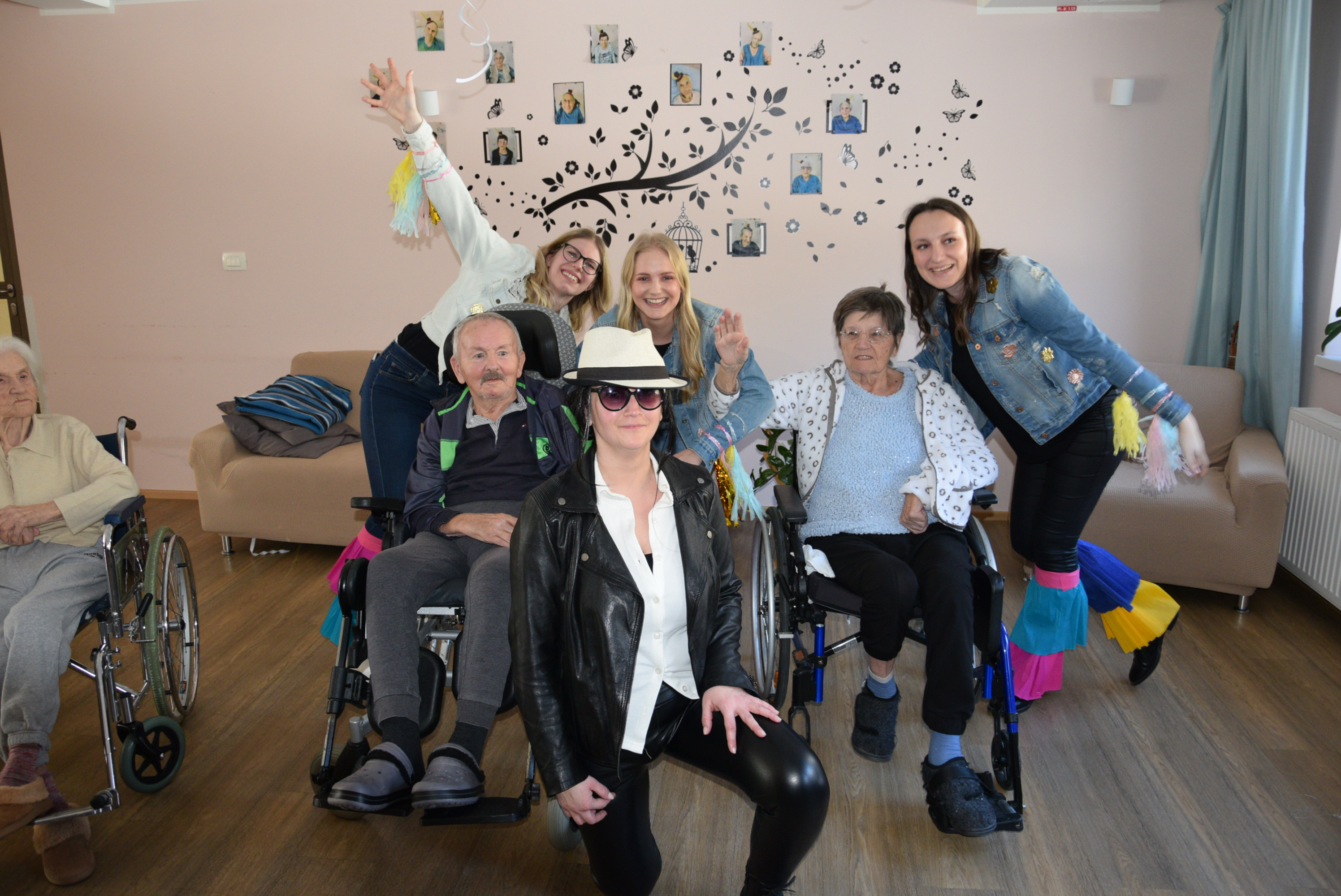 Pust: Izbor za pesem Viharnika v avli