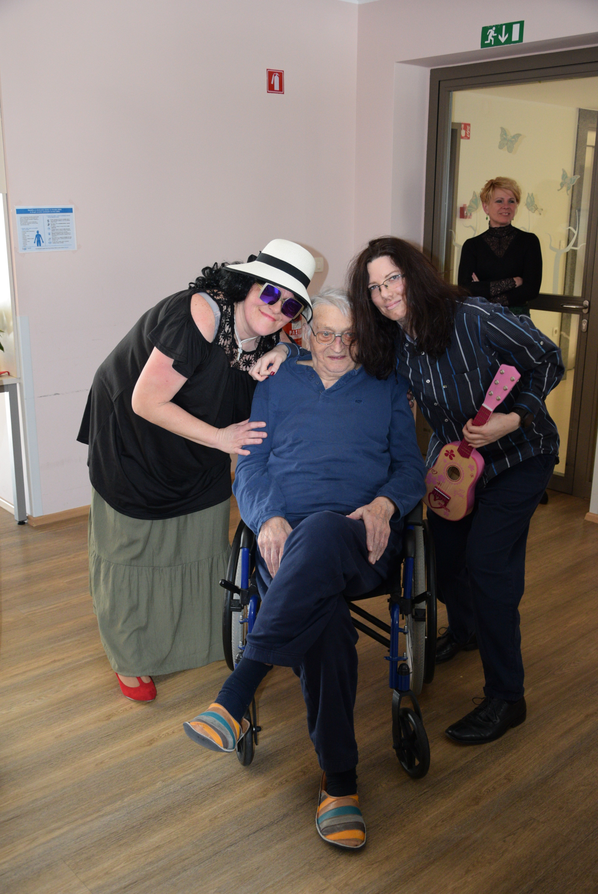 Pust: Izbor za pesem Viharnika v avli