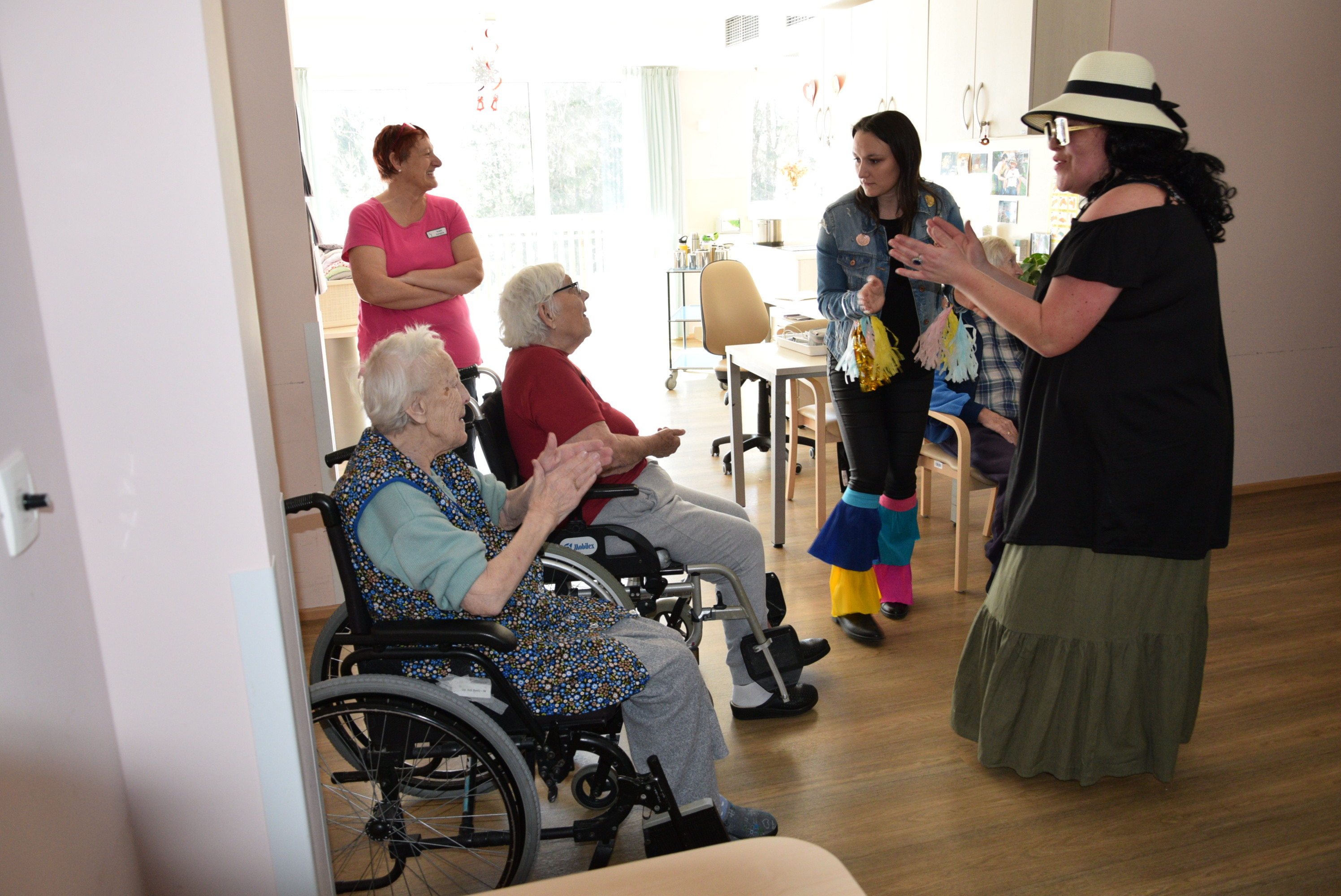 Pust: Izbor za pesem Viharnika v avli