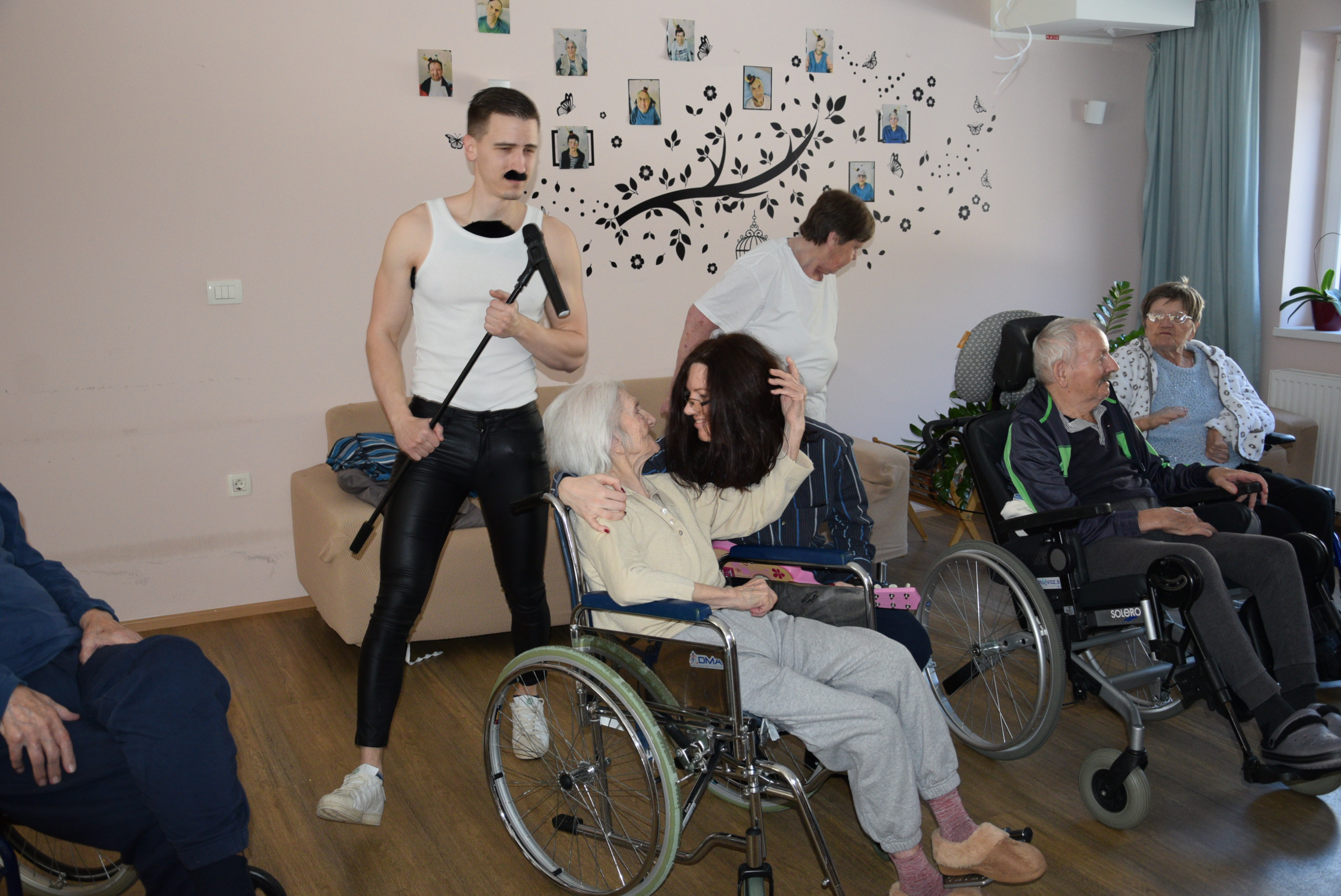 Pust: Izbor za pesem Viharnika v avli