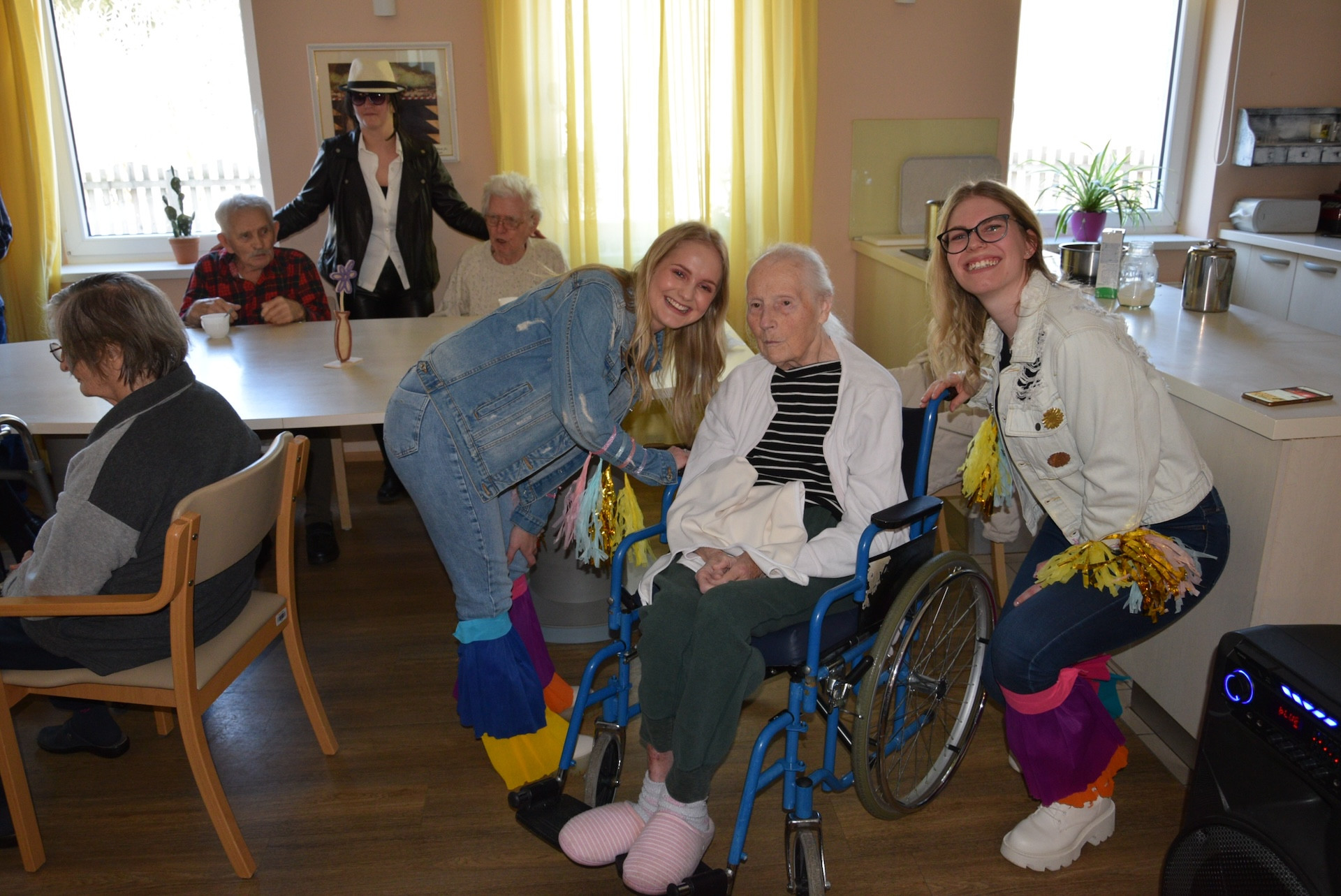 Pust: Izbor za pesem Viharnika v avli