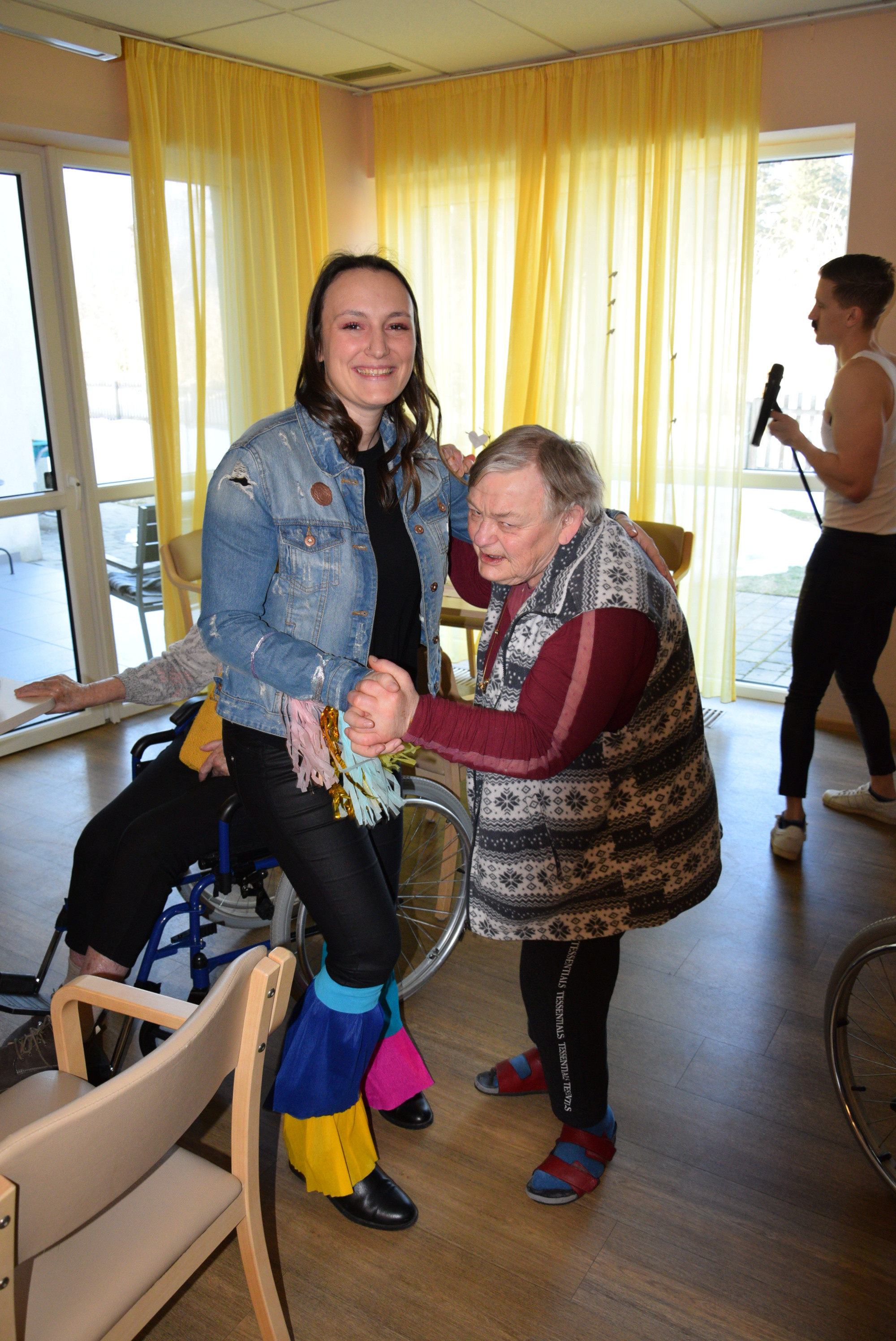 Pust: Izbor za pesem Viharnika v avli