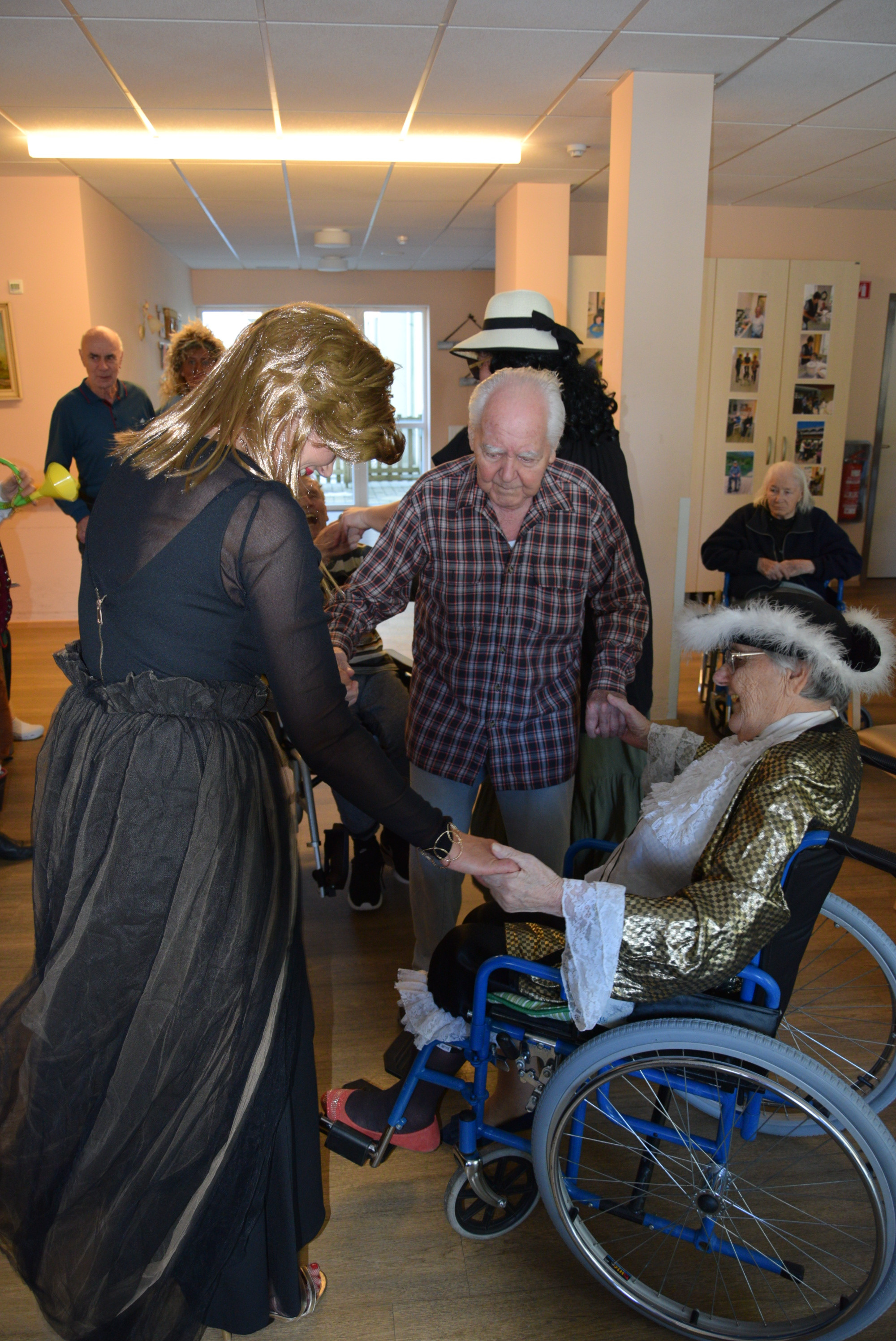 Pust: Izbor za pesem Viharnika v avli