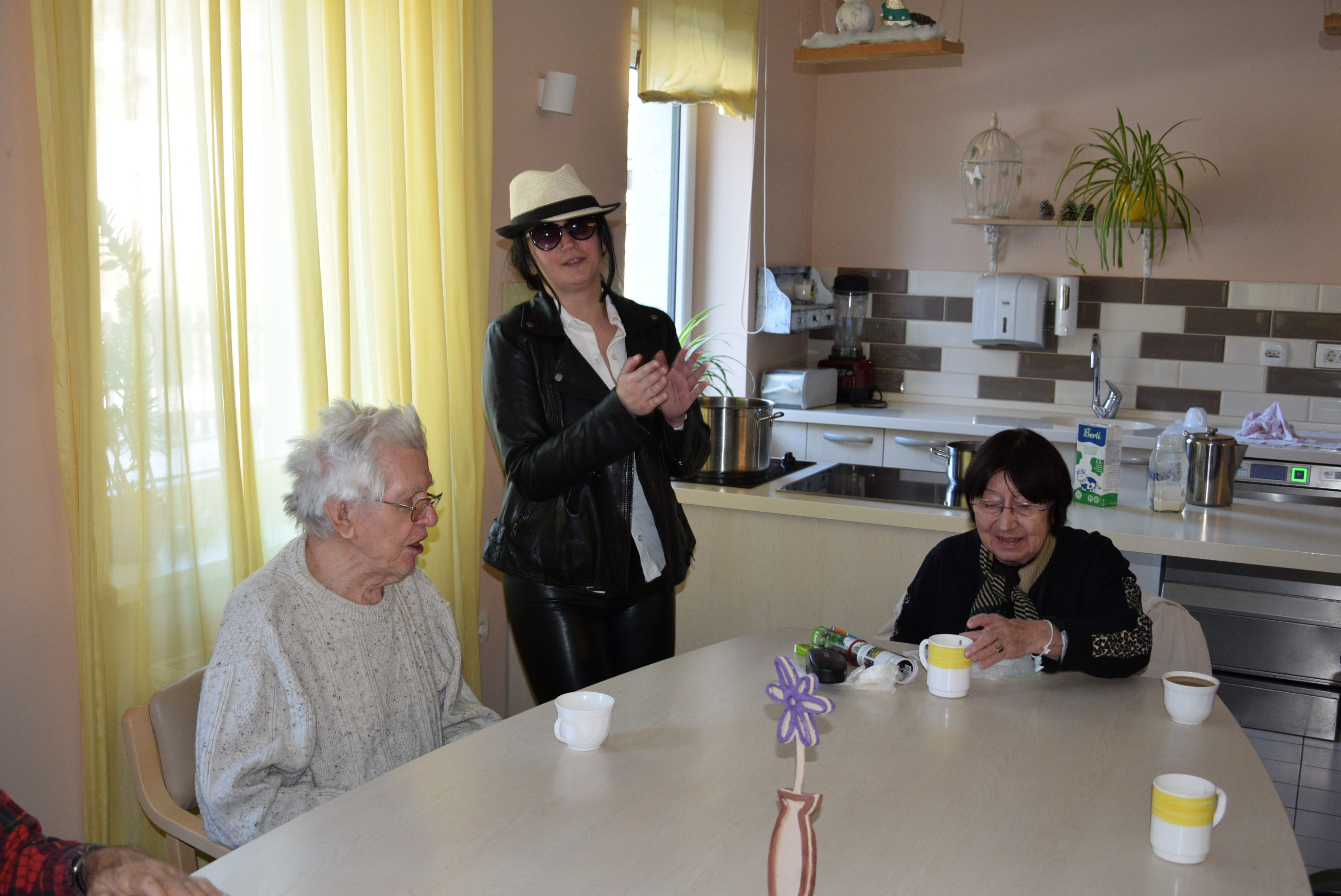 Pust: Izbor za pesem Viharnika v avli