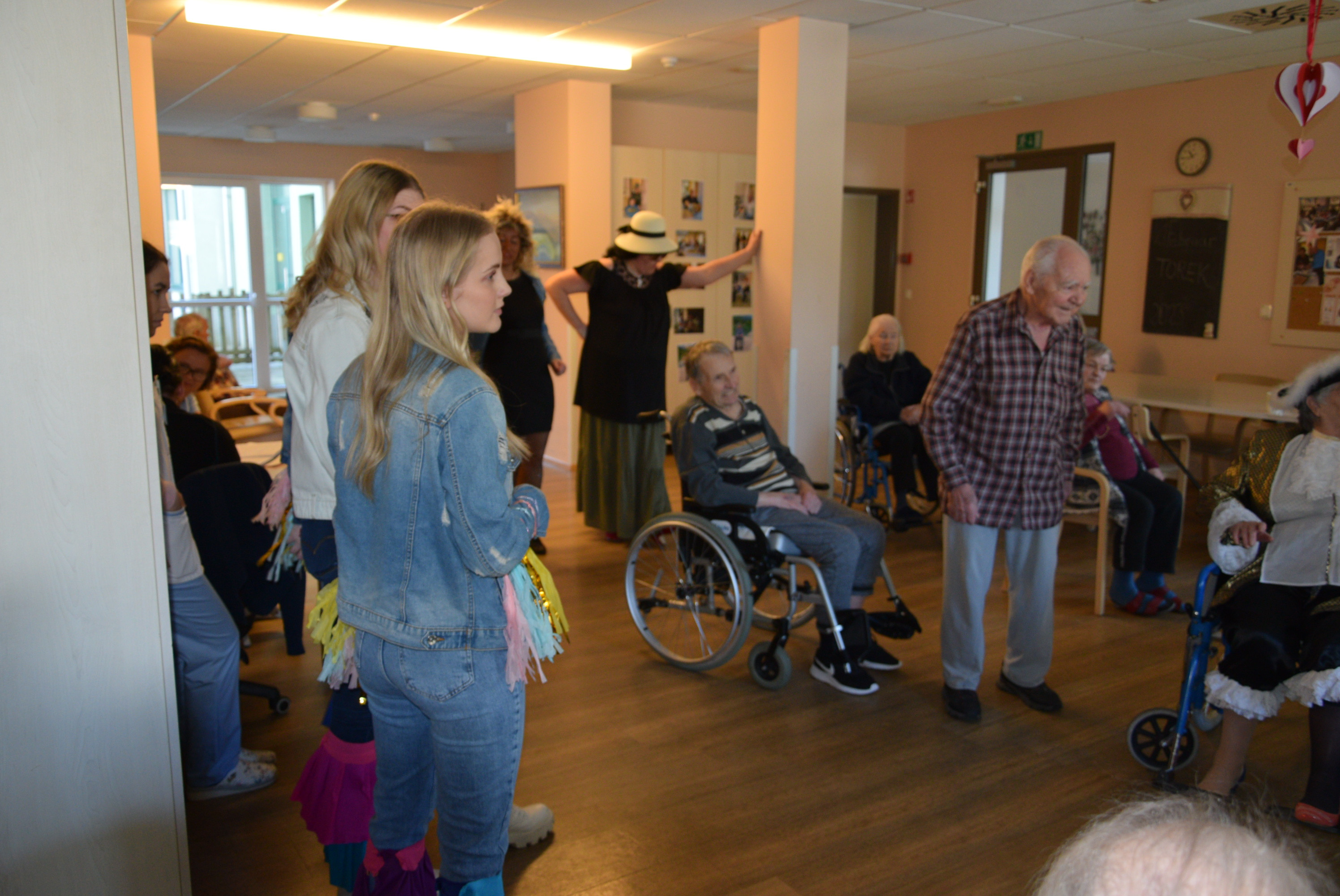 Pust: Izbor za pesem Viharnika v avli