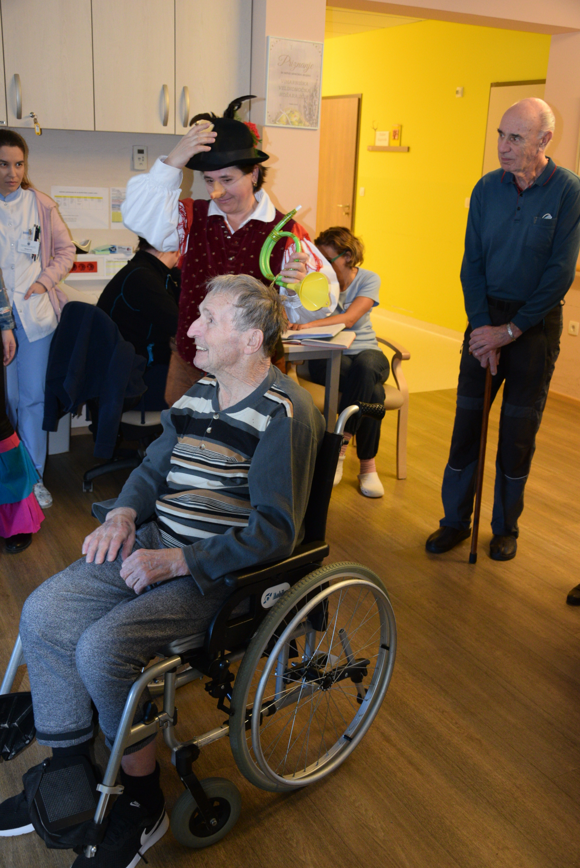 Pust: Izbor za pesem Viharnika v avli