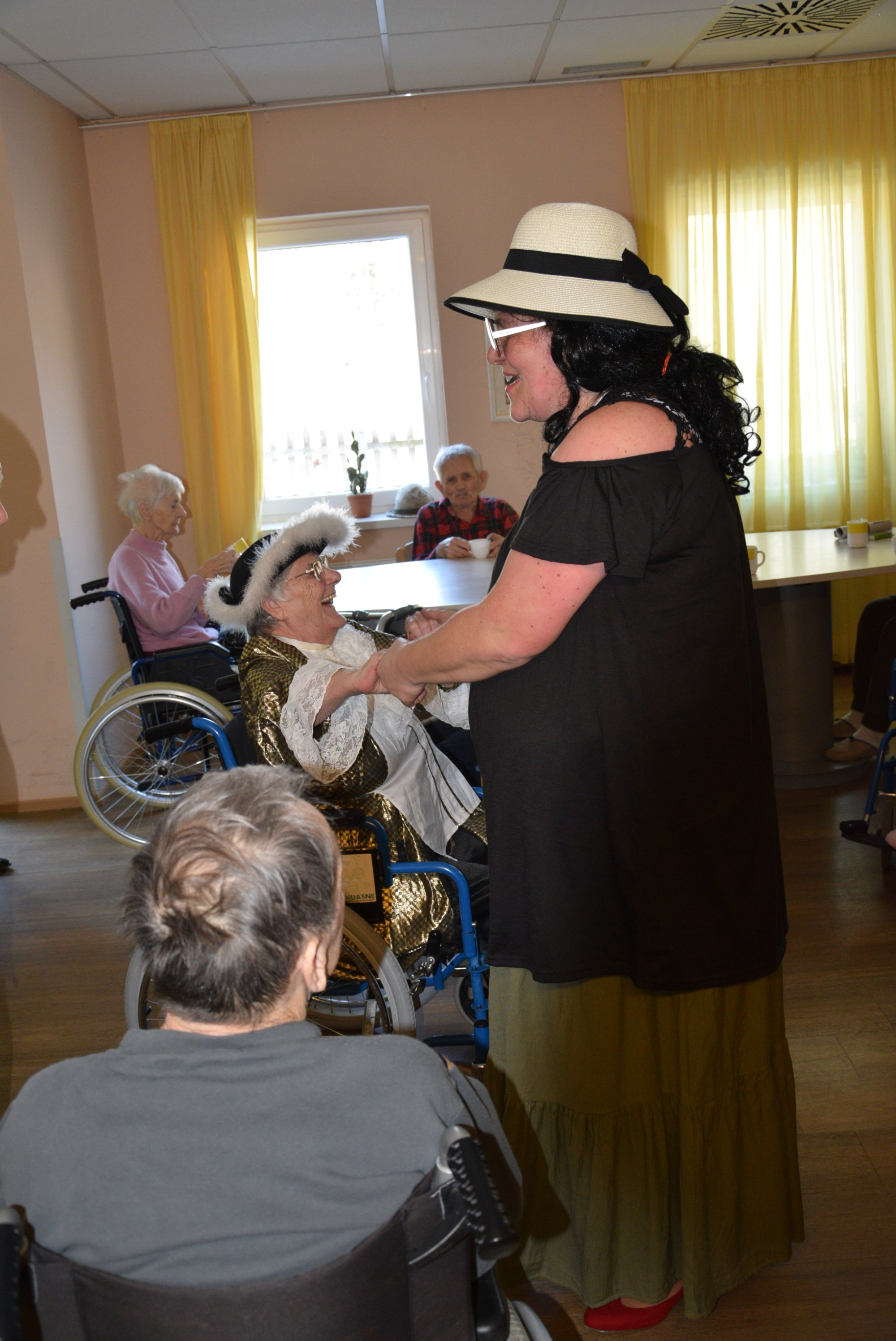 Pust: Izbor za pesem Viharnika v avli