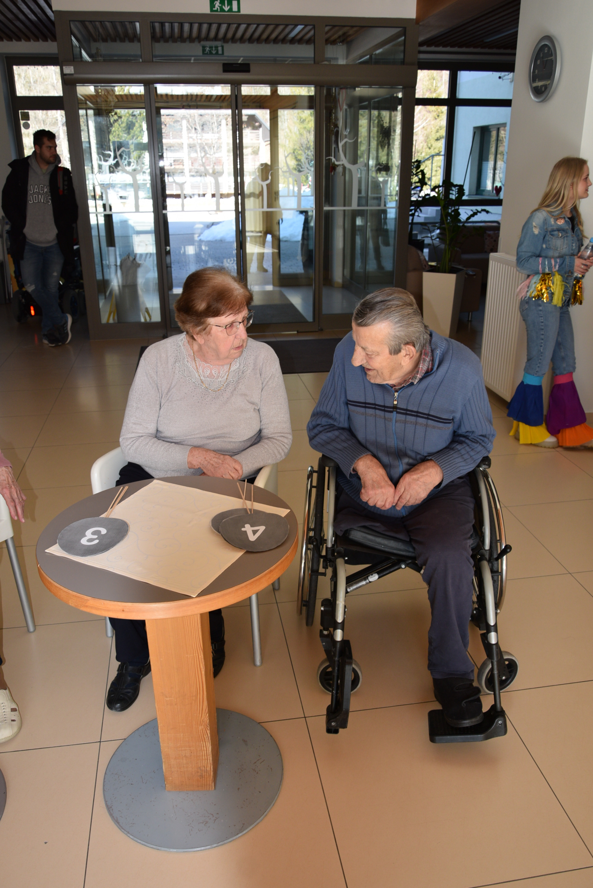 Pust: Izbor za pesem Viharnika v avli