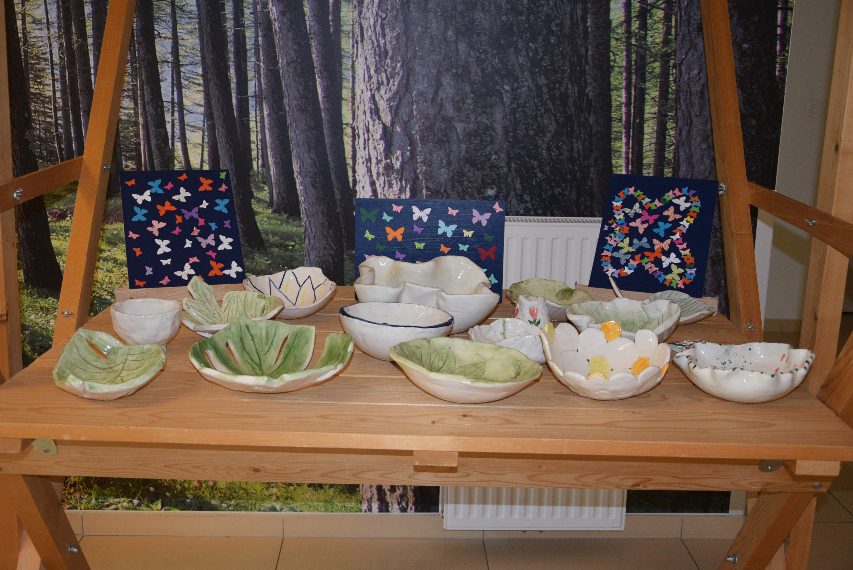 Razstava glinenih in lesenih izdelkov v avli