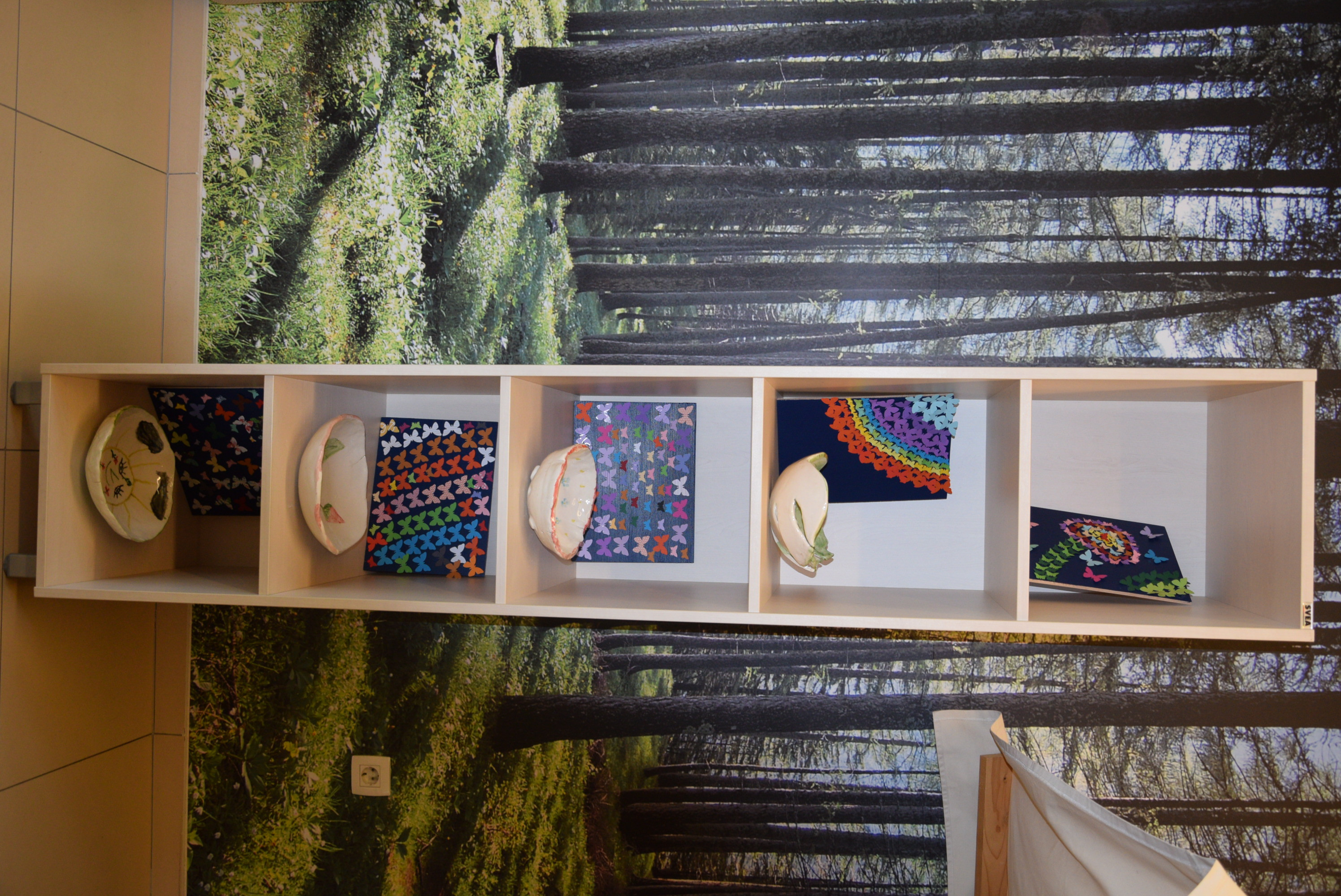 Razstava glinenih in lesenih izdelkov v avli