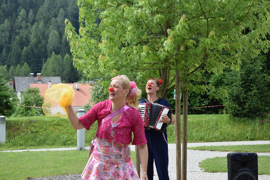 Rdeči noski v Viharniku