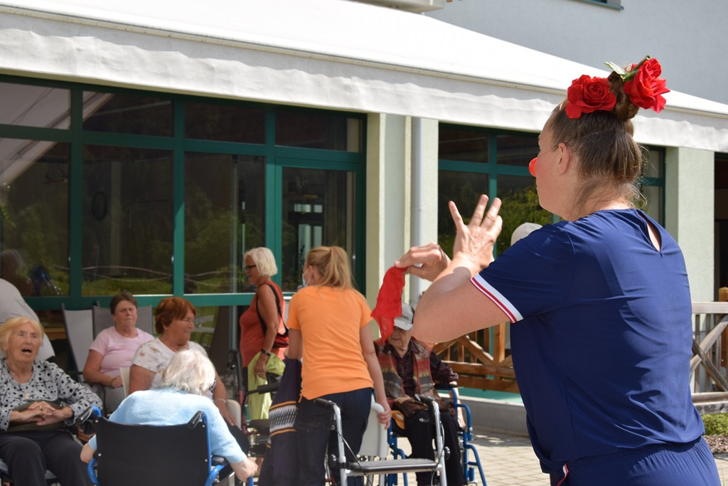 Rdeči noski v Viharniku