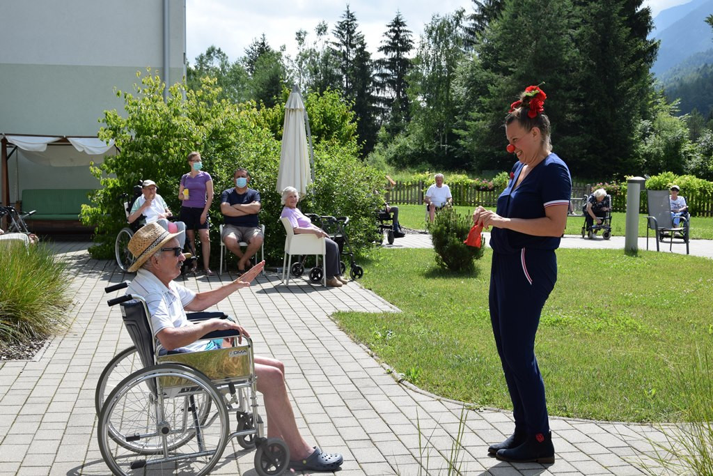 Rdeči noski v Viharniku