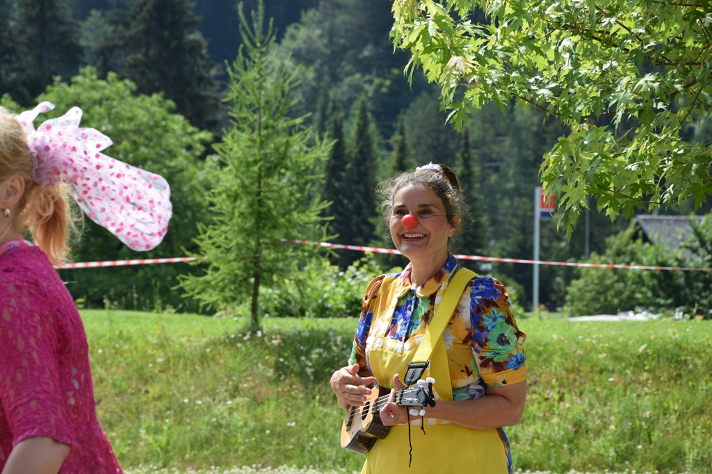 Rdeči noski v Viharniku