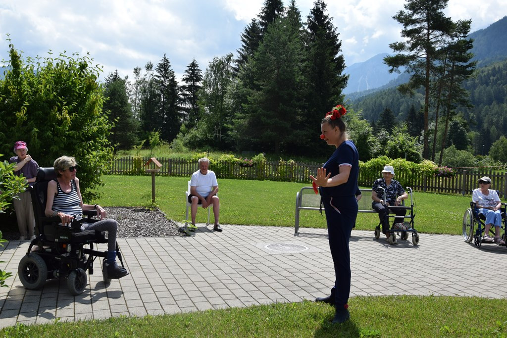 Rdeči noski v Viharniku