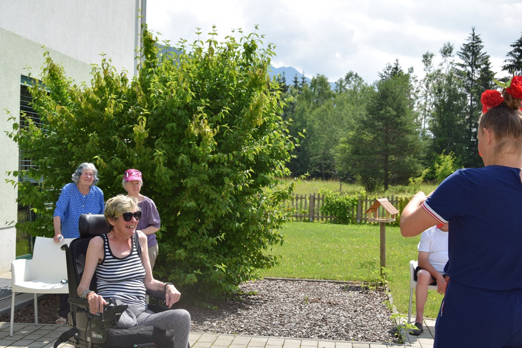 Rdeči noski v Viharniku