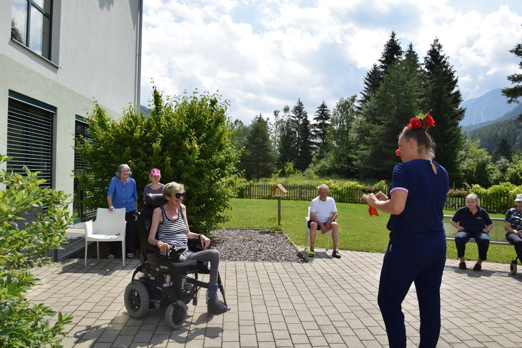 Rdeči noski v Viharniku