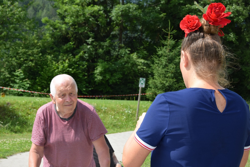 Rdeči noski v Viharniku