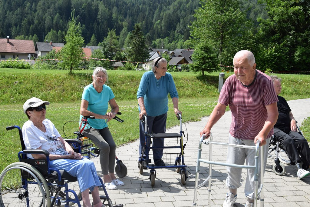 Rdeči noski v Viharniku