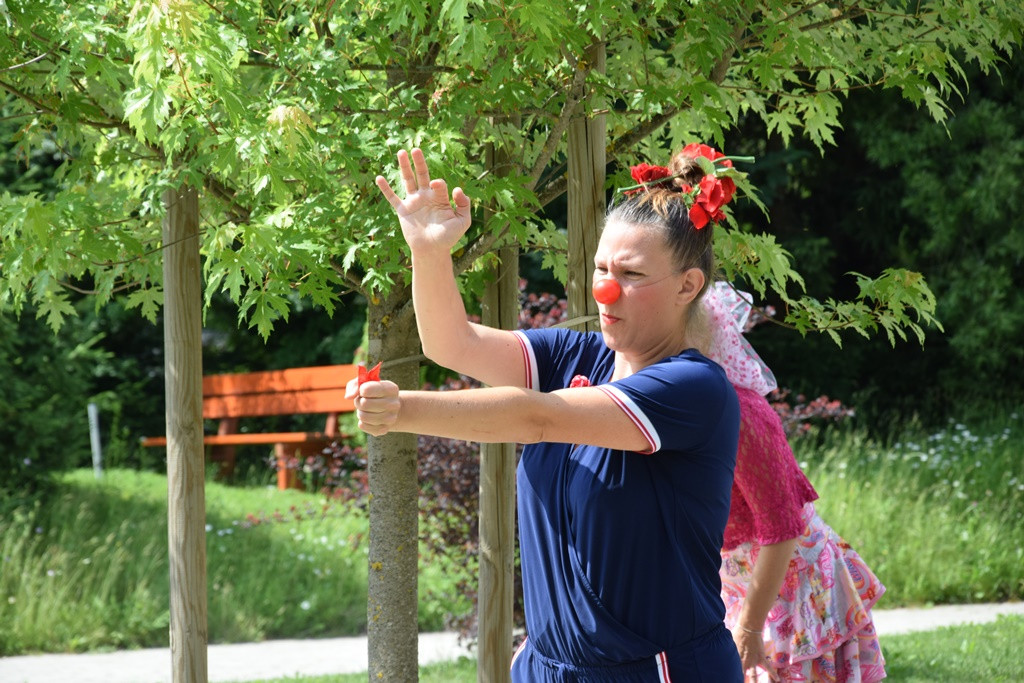 Rdeči noski v Viharniku