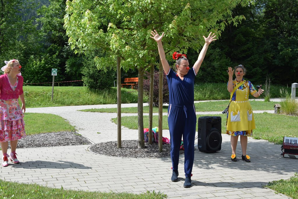 Rdeči noski v Viharniku